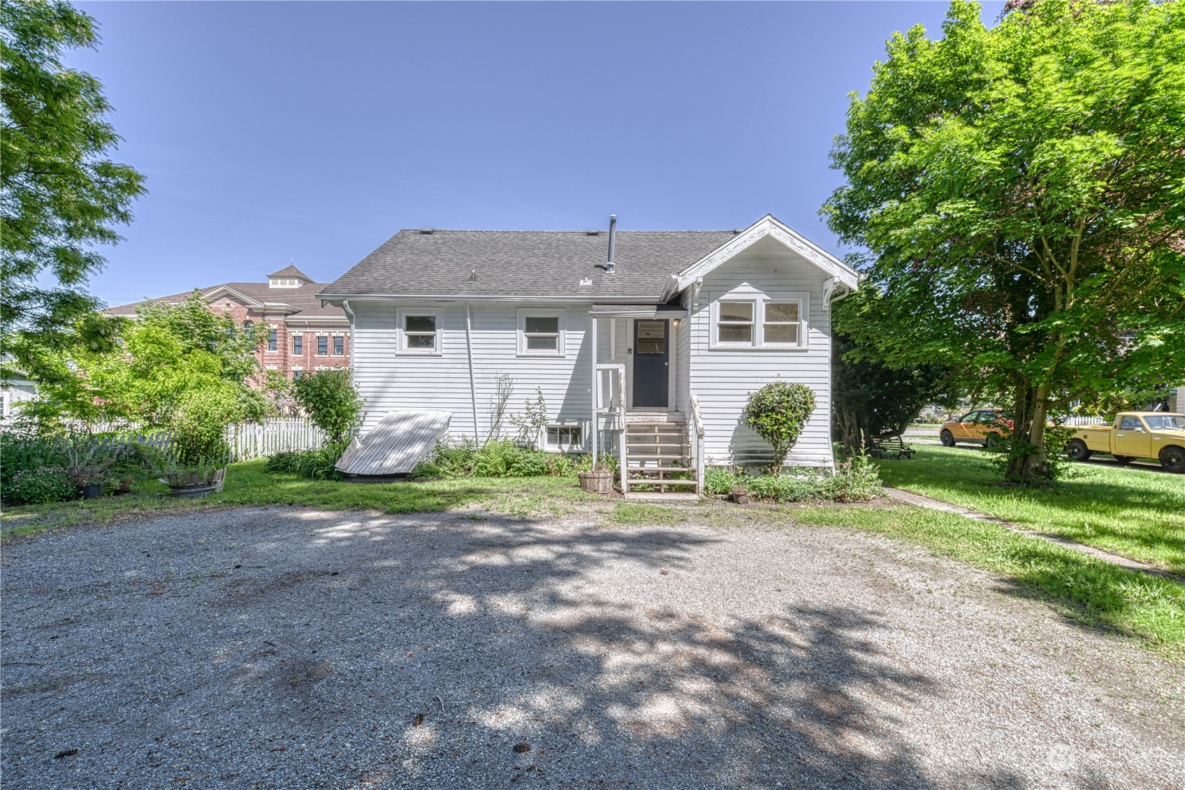 211 N A Street