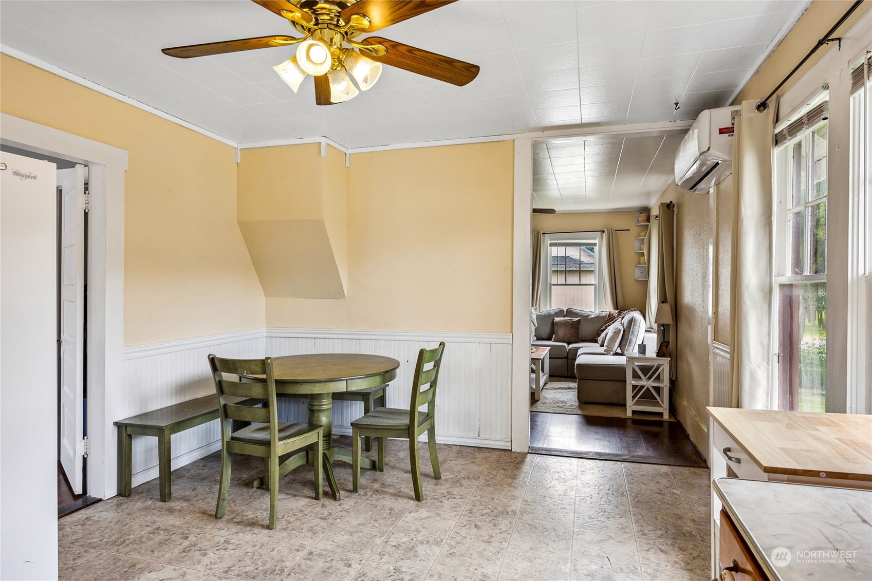 271 Stanford Ave