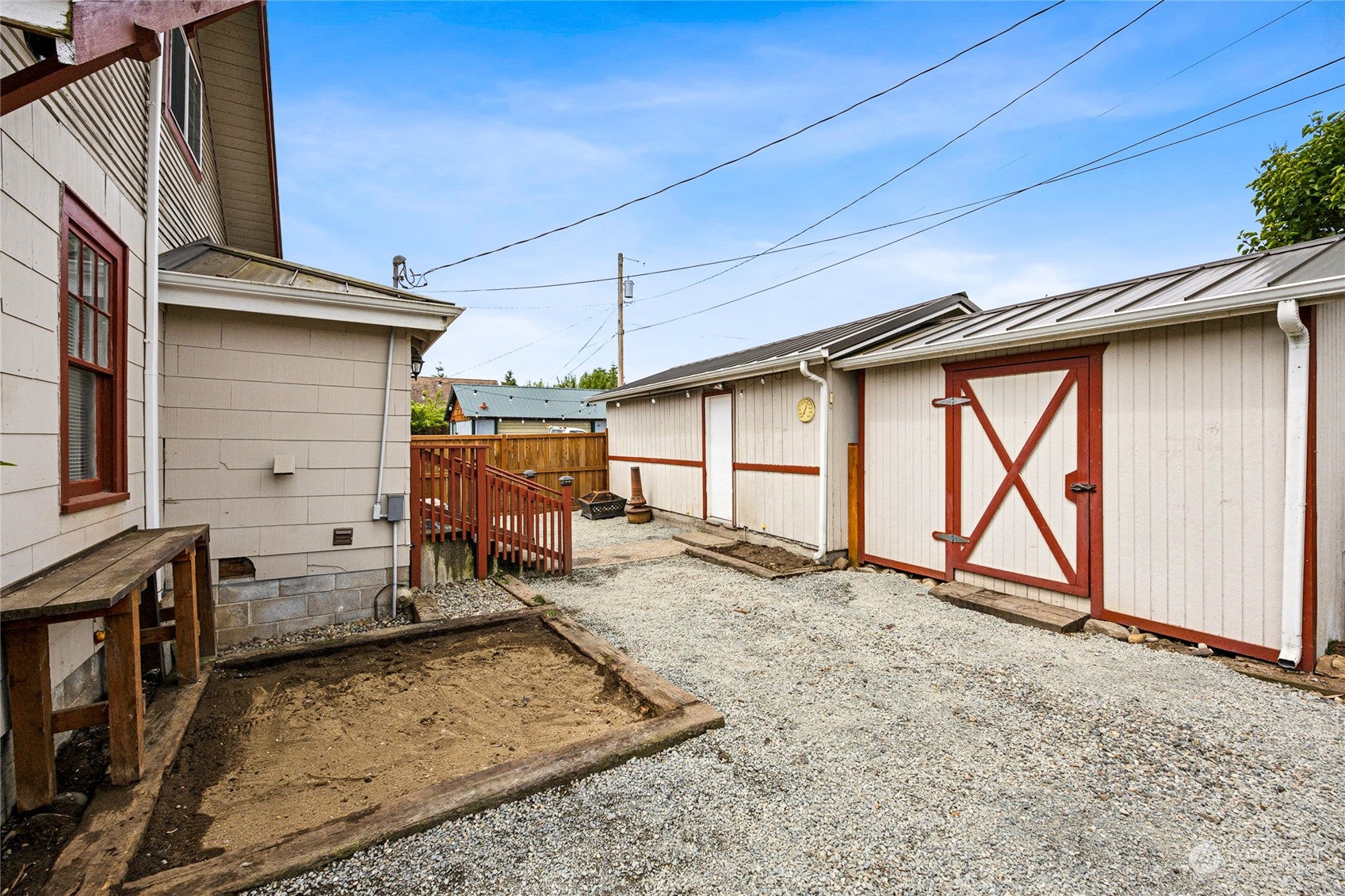 271 Stanford Ave