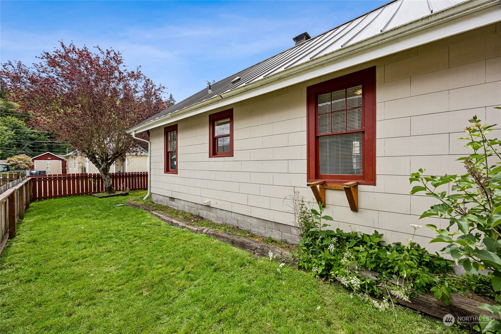 271 Stanford Ave