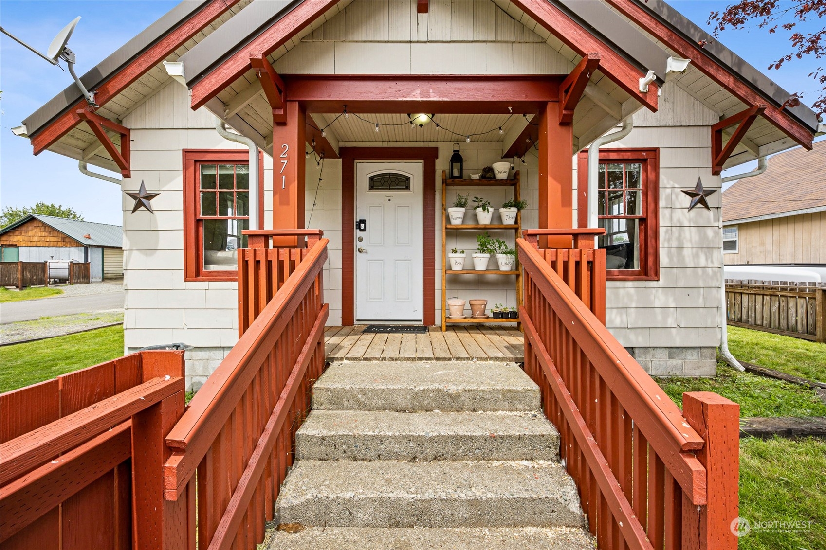 271 Stanford Ave