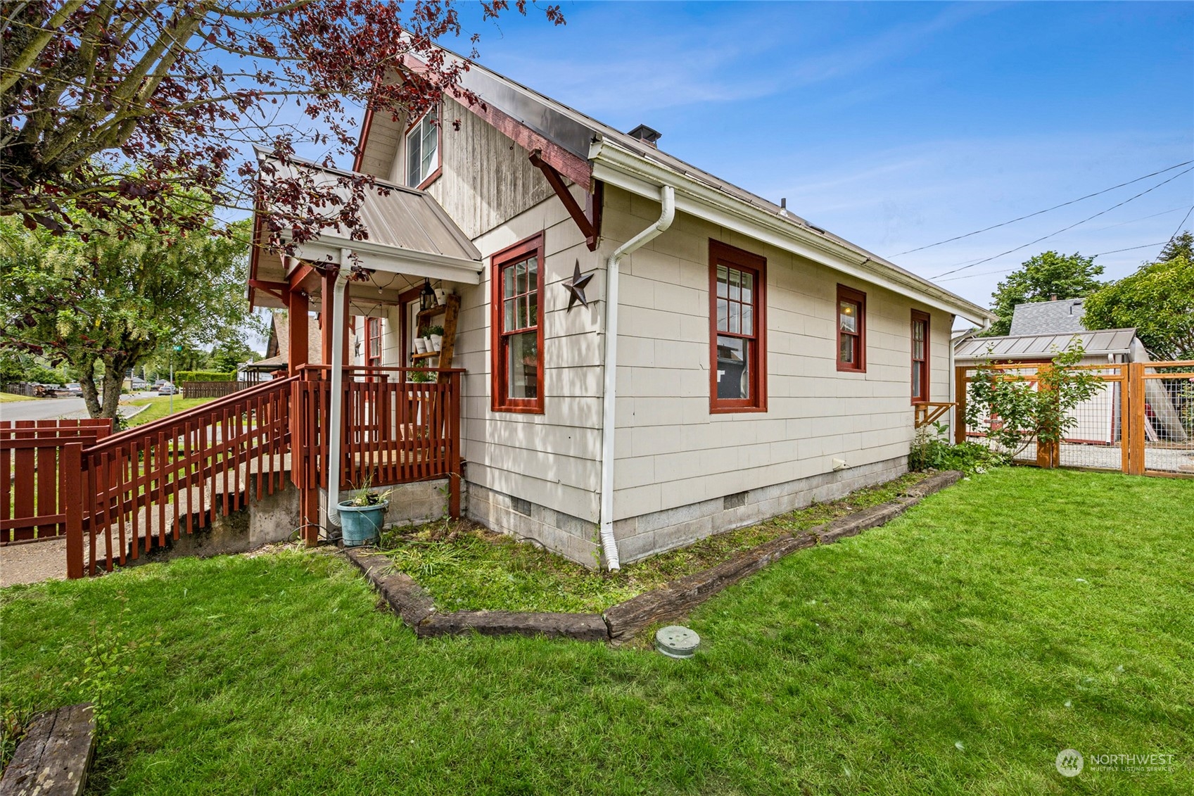 271 Stanford Ave