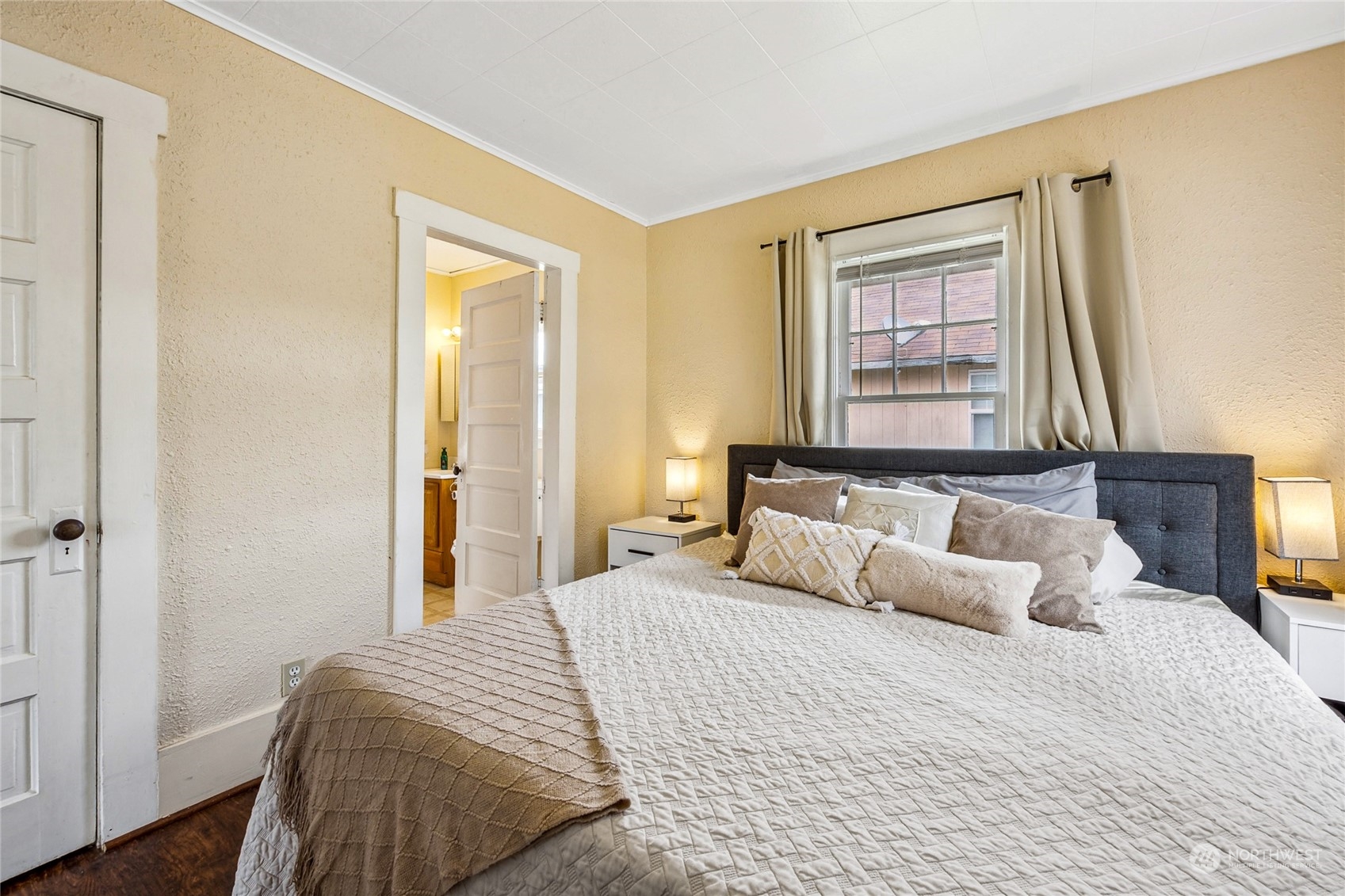271 Stanford Ave