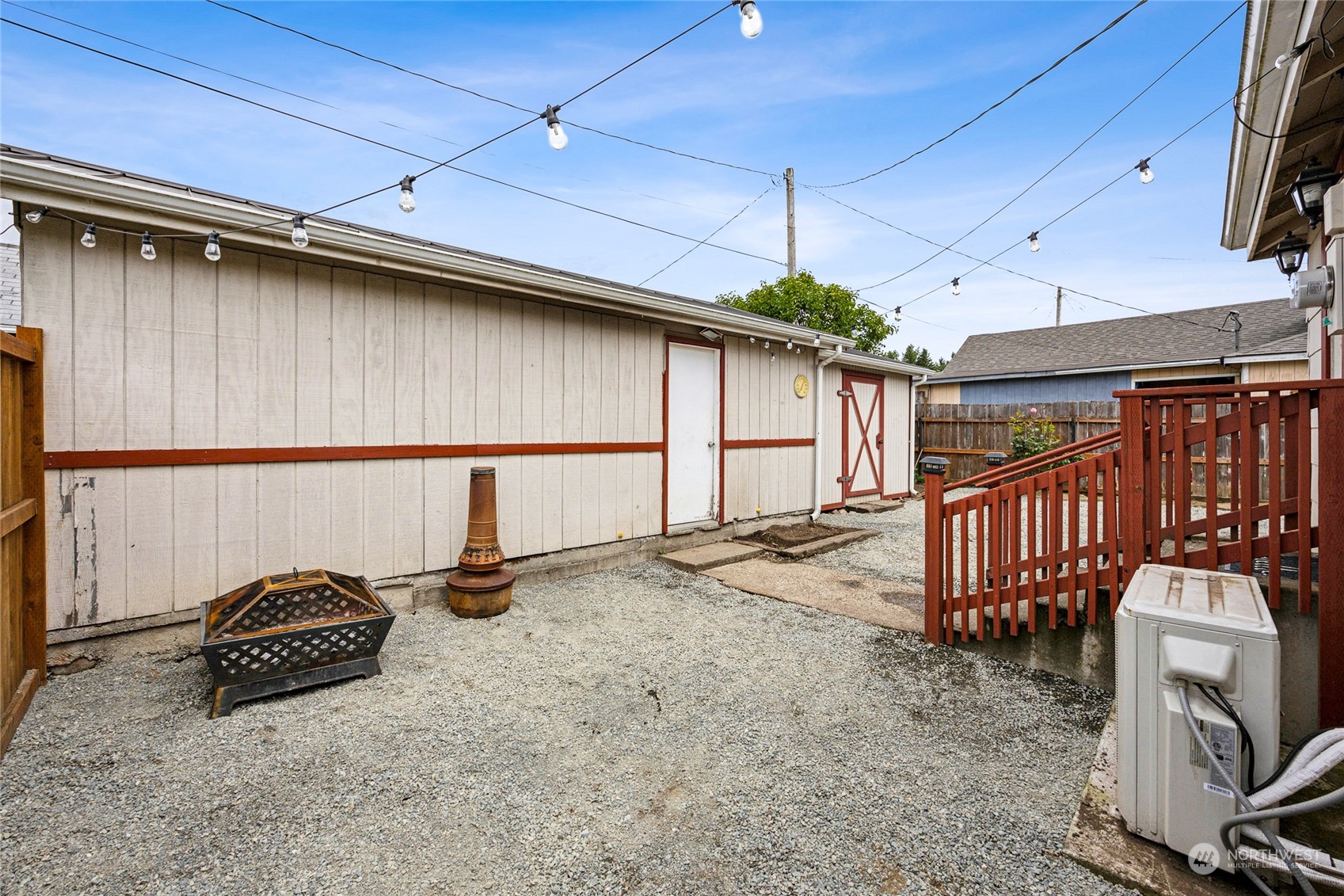 271 Stanford Ave