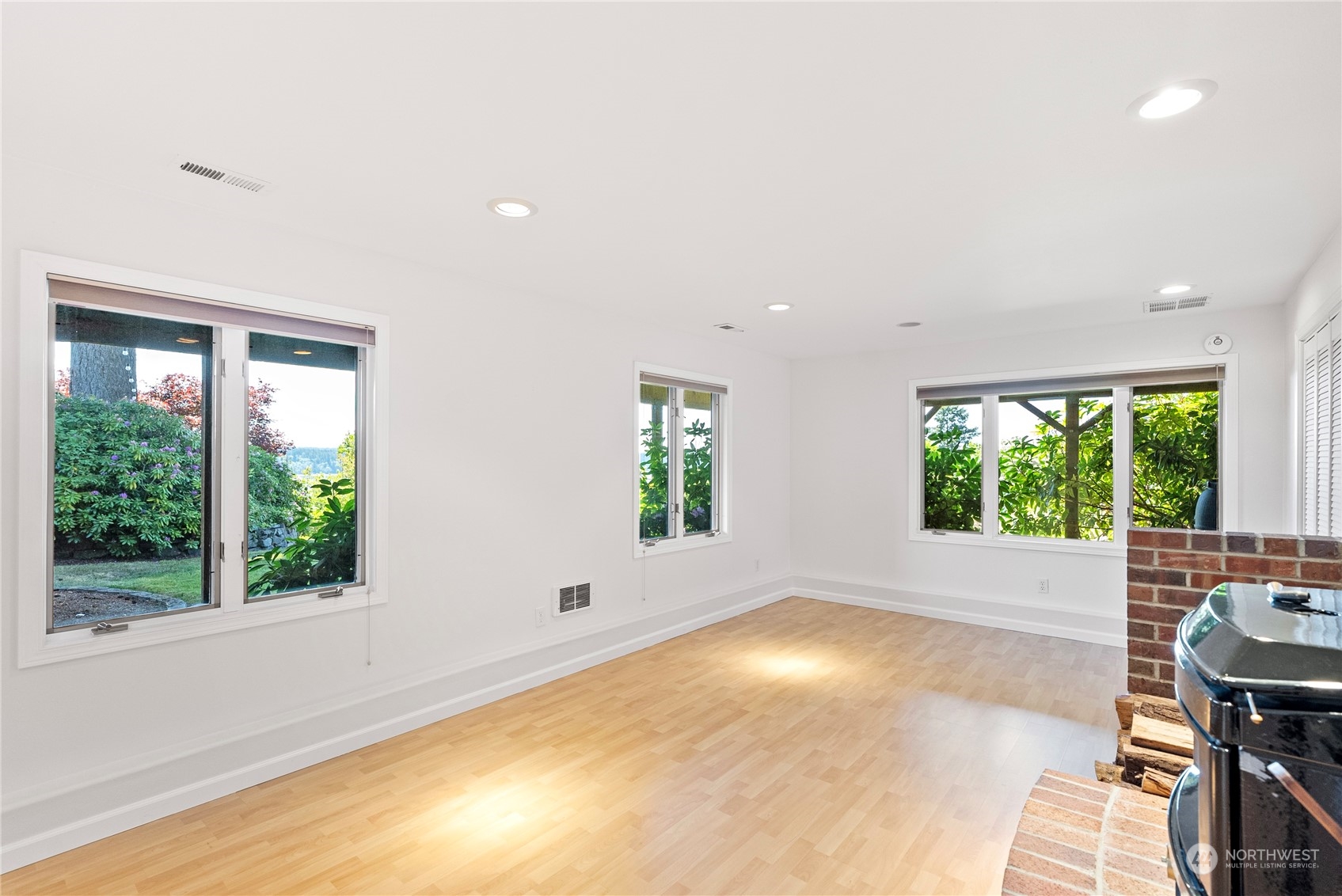 10320 123rd Street NW
