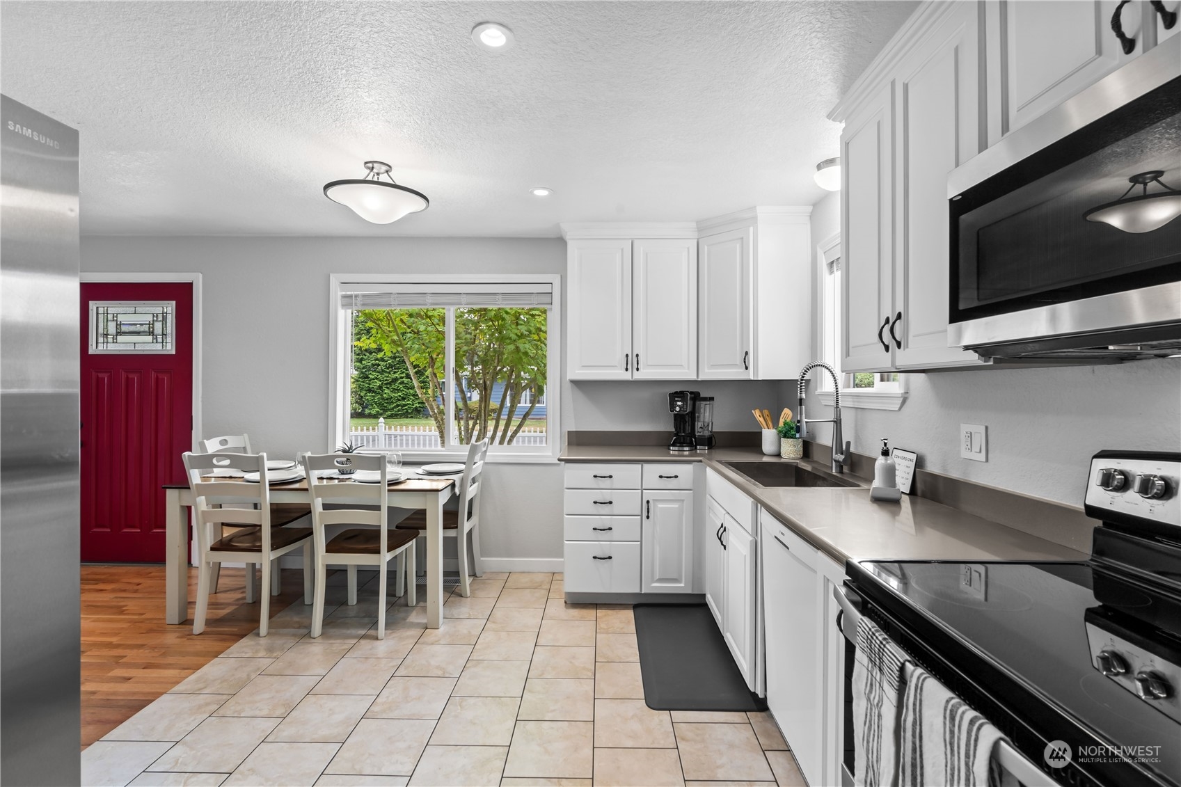 304 Pioneer Drive