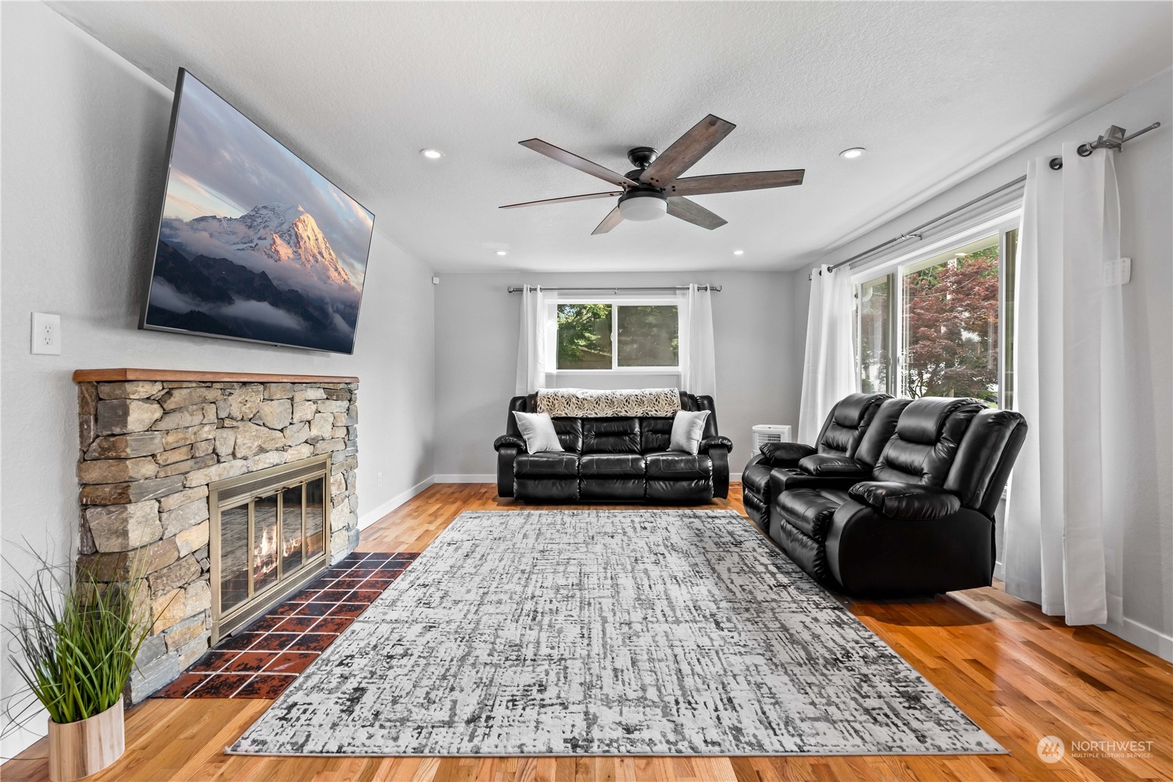 304 Pioneer Drive