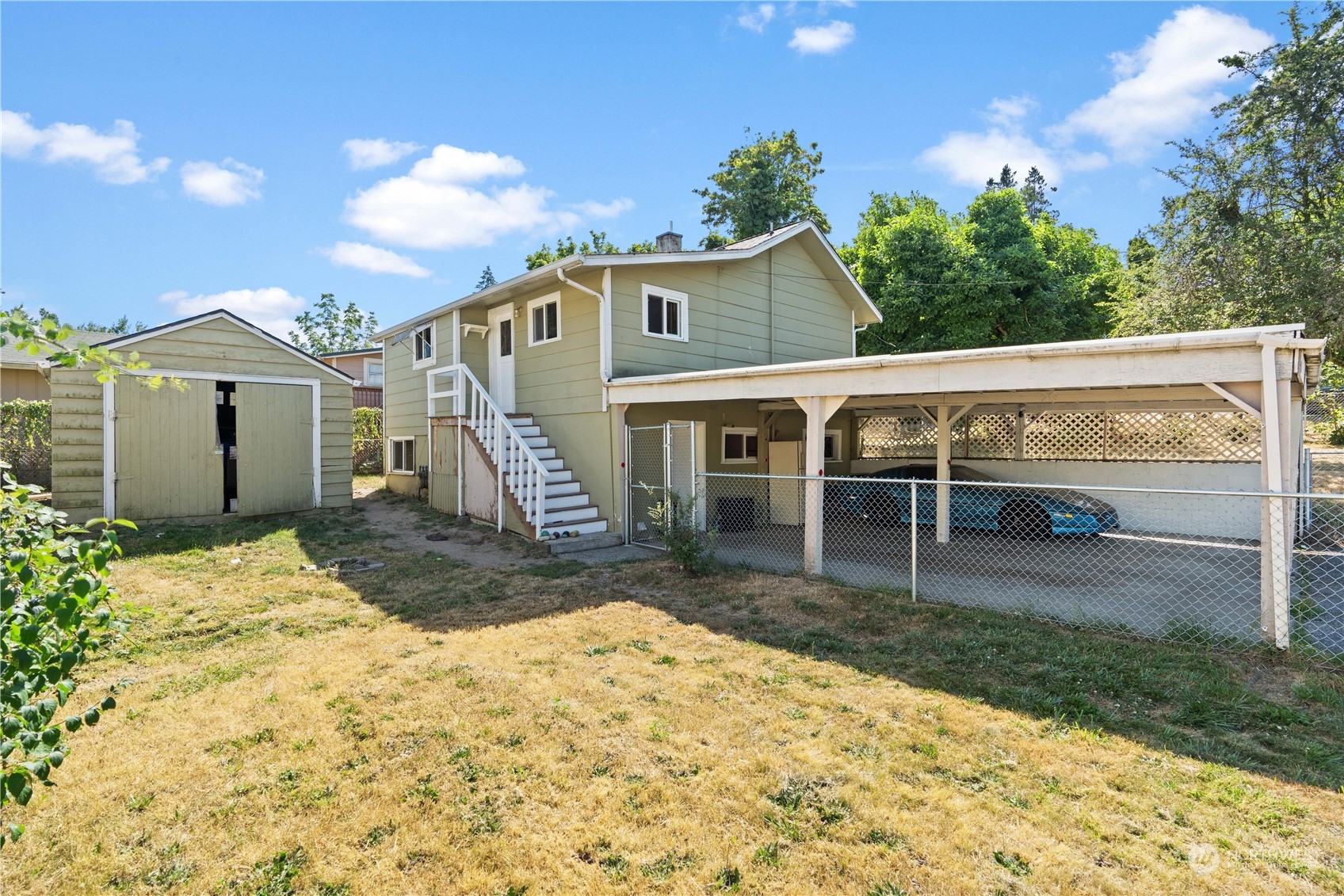 1344 Whitney Avenue
