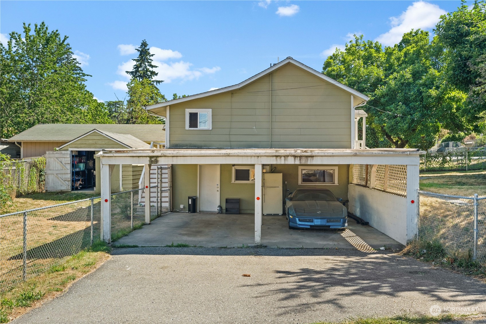 1344 Whitney Avenue