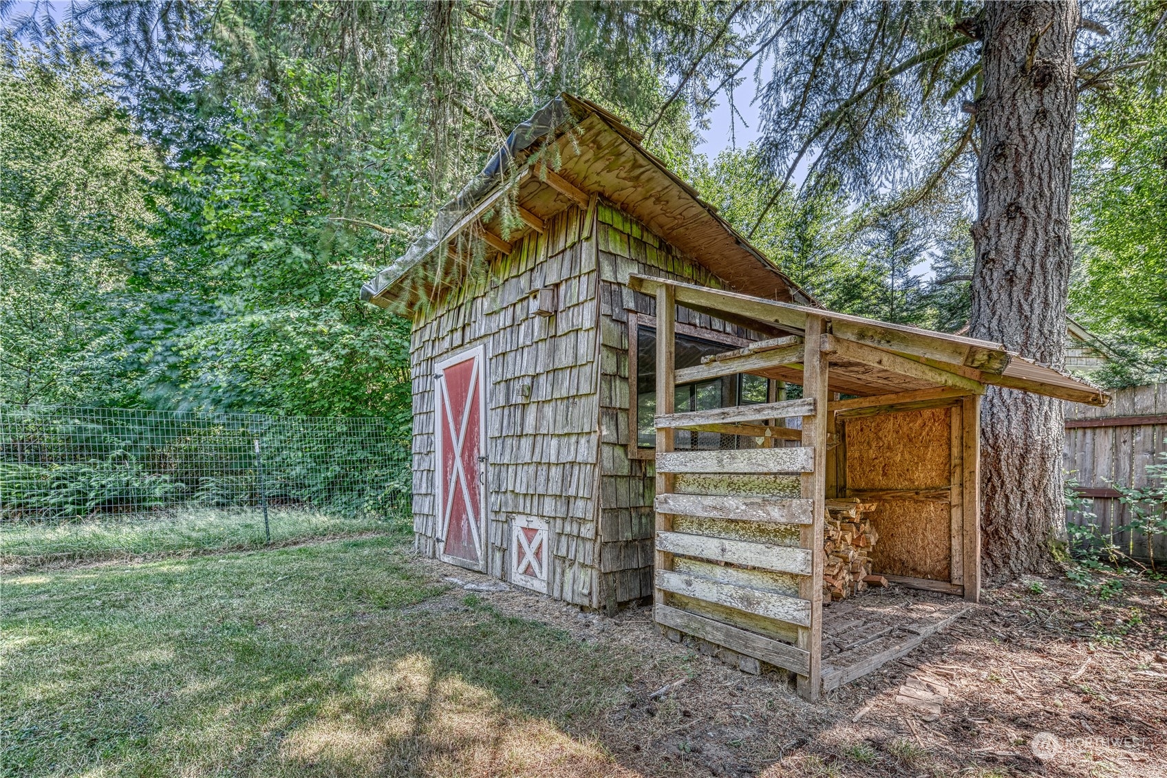 6521 Ray Nash Drive NW