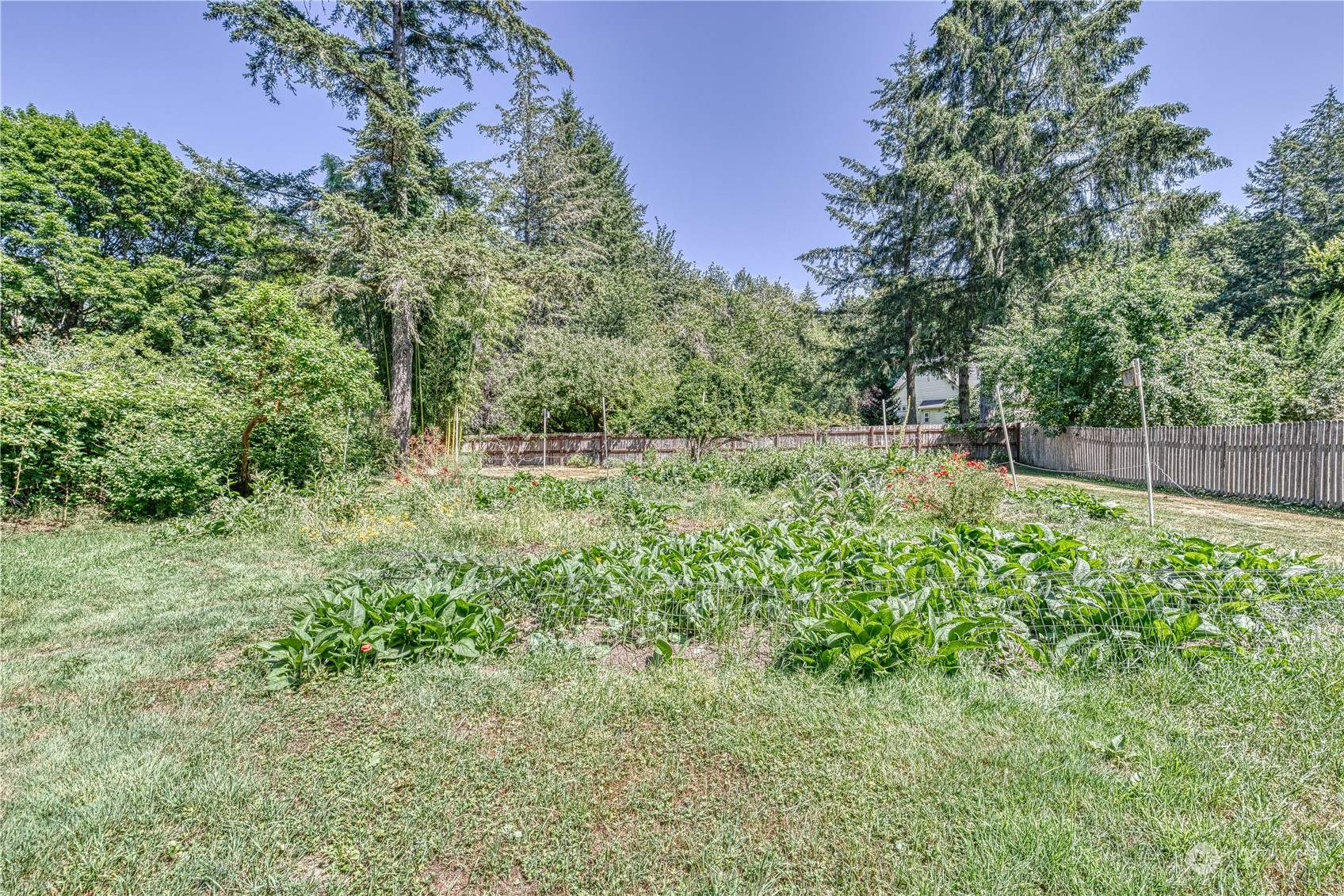 6521 Ray Nash Drive NW