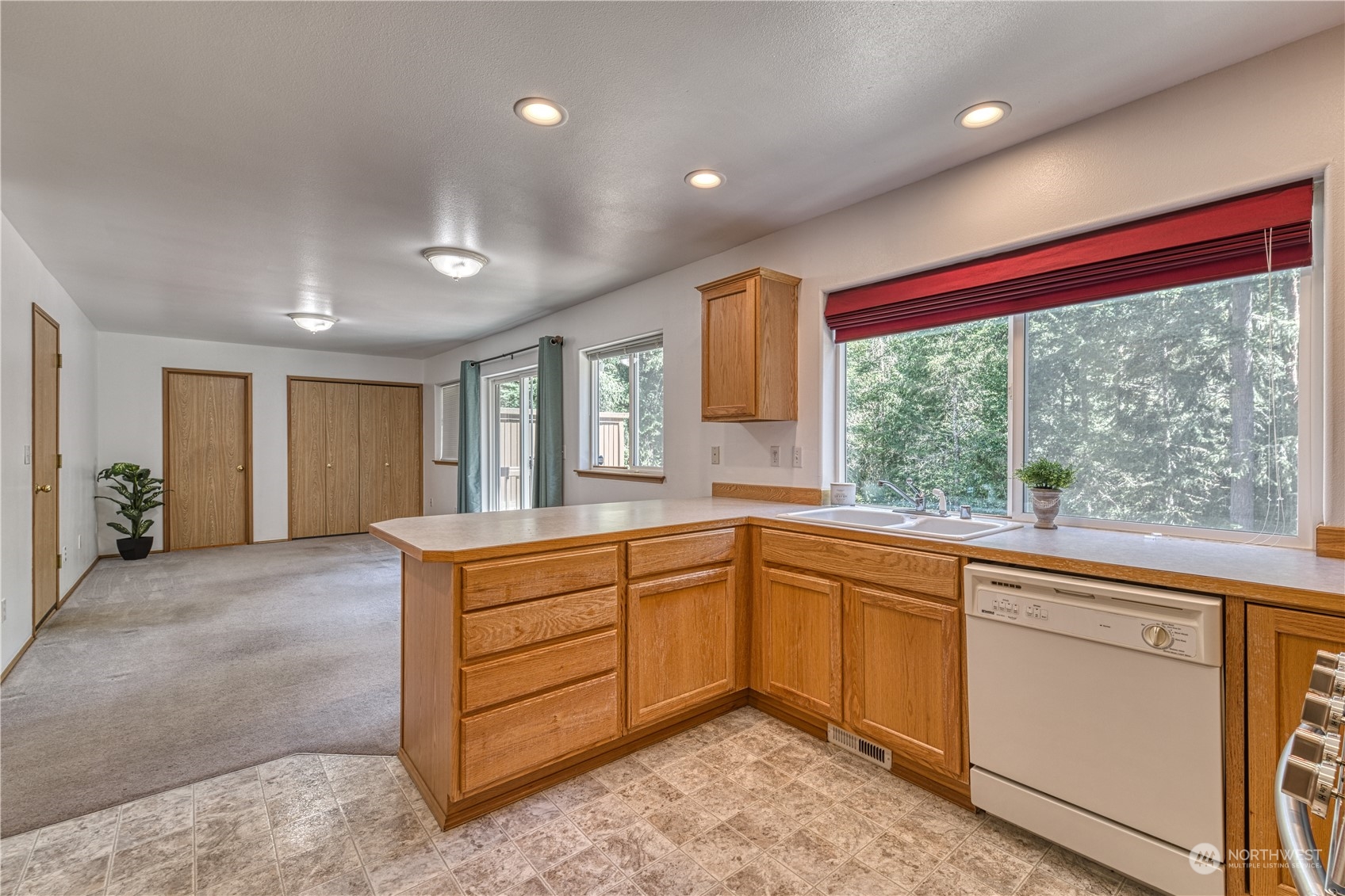 1851 Connery Lane E
