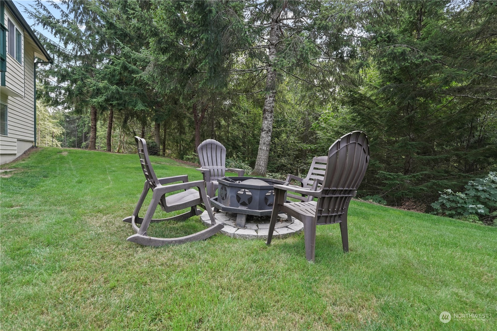 71 E Overlook Place