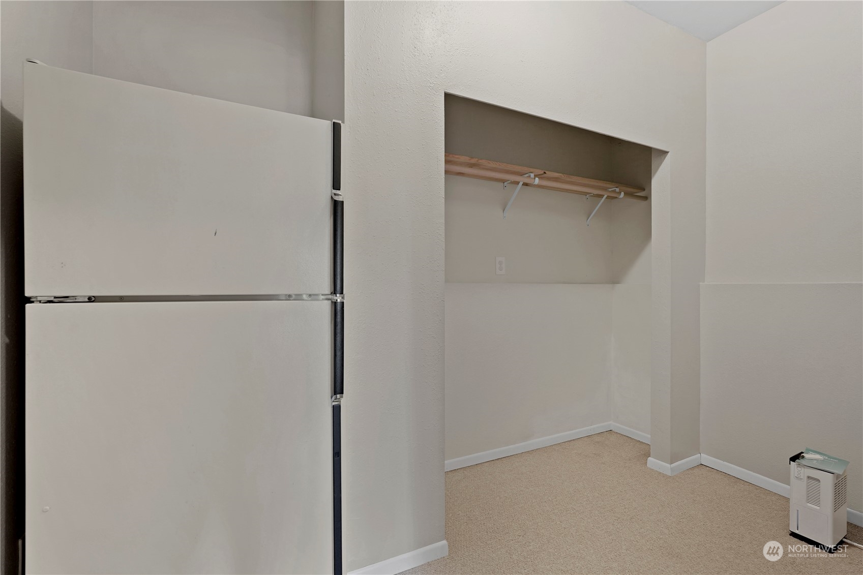 71 E Overlook Place
