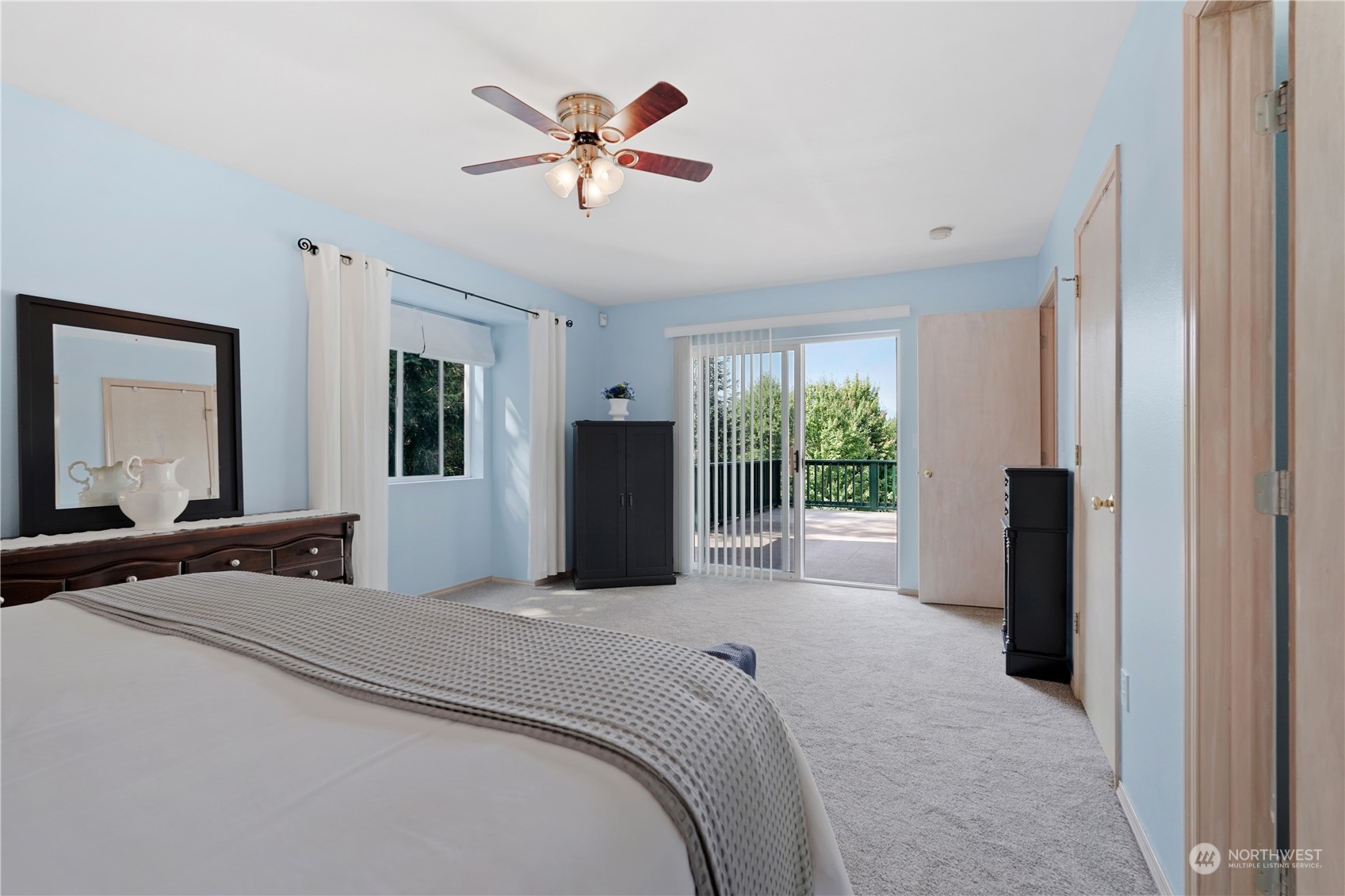 71 E Overlook Place