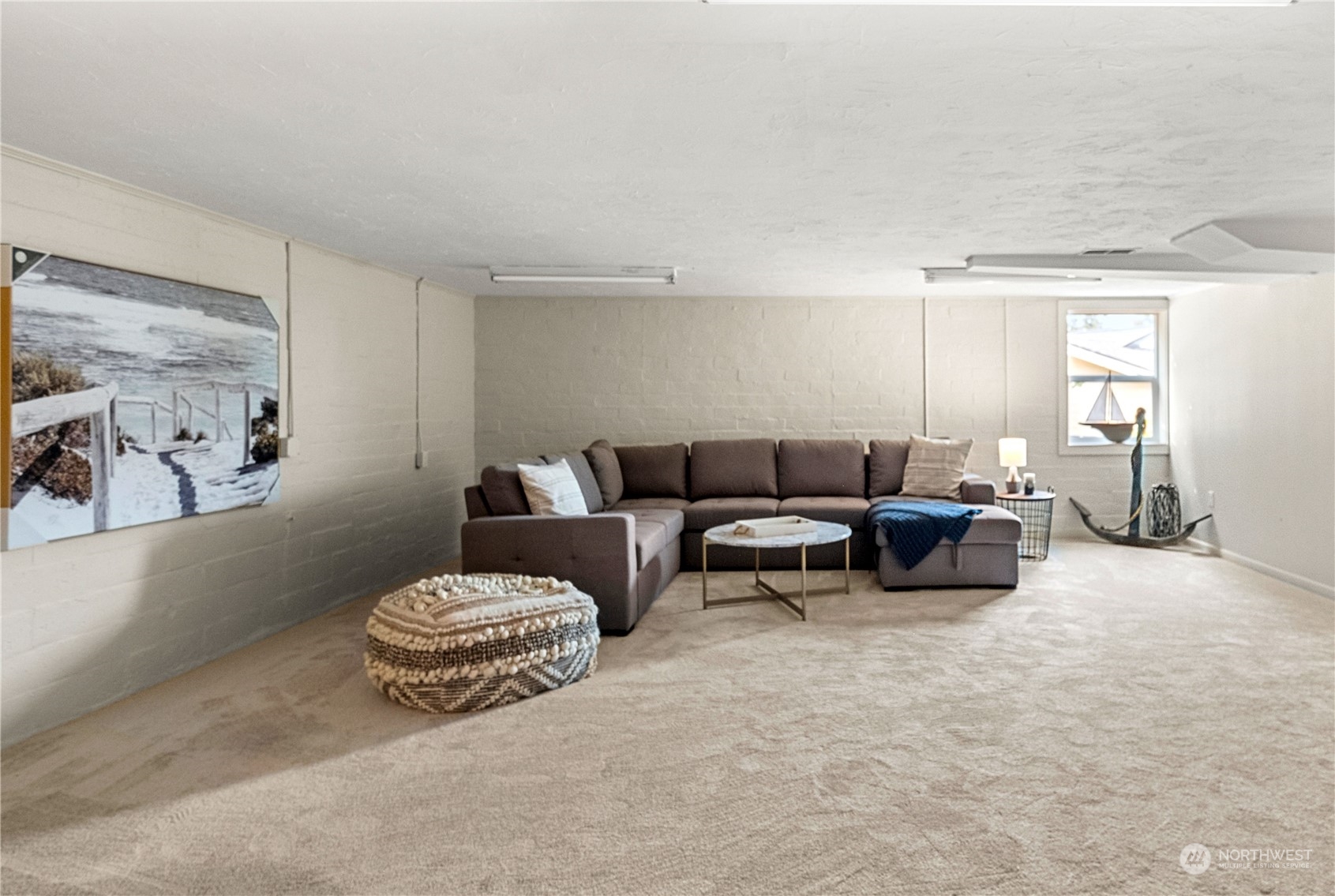 2740 Parkway Drive W