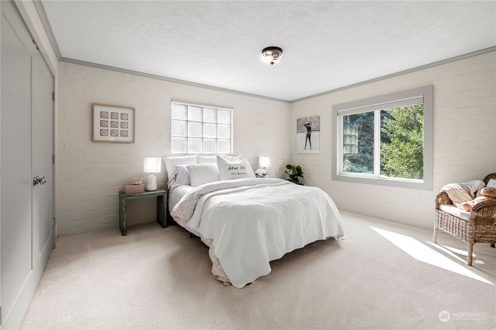 2740 Parkway Drive W
