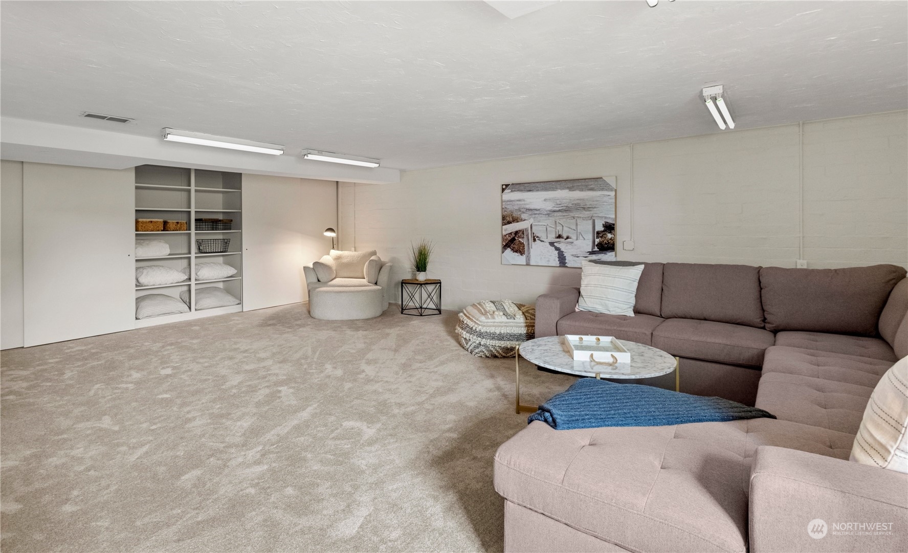 2740 Parkway Drive W