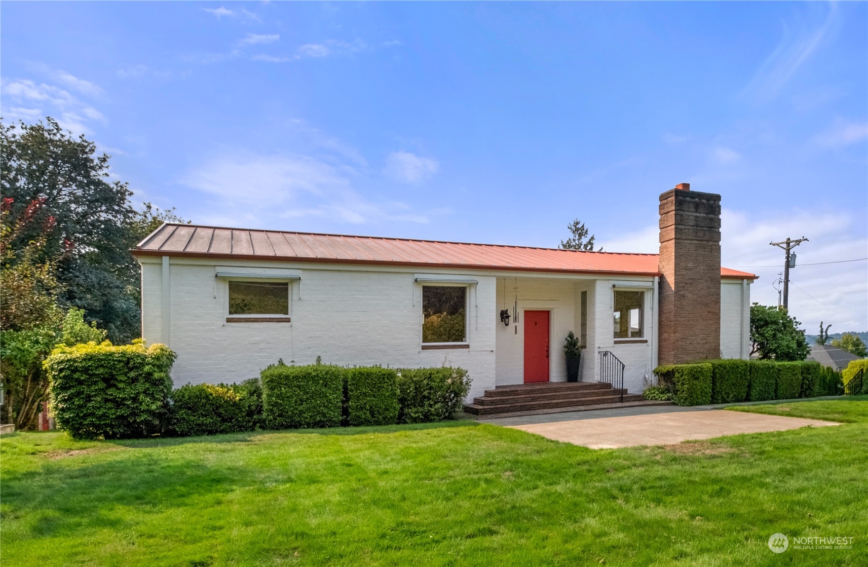 2740 Parkway Drive W