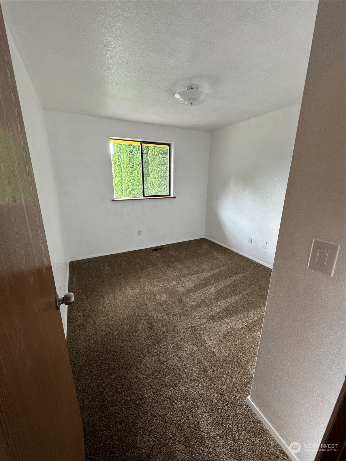4095 SE Earls Court
