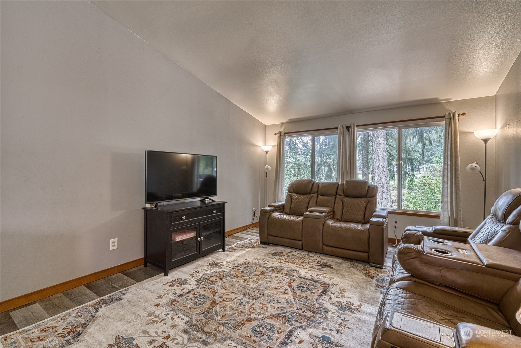 4331 Cedar Court SE