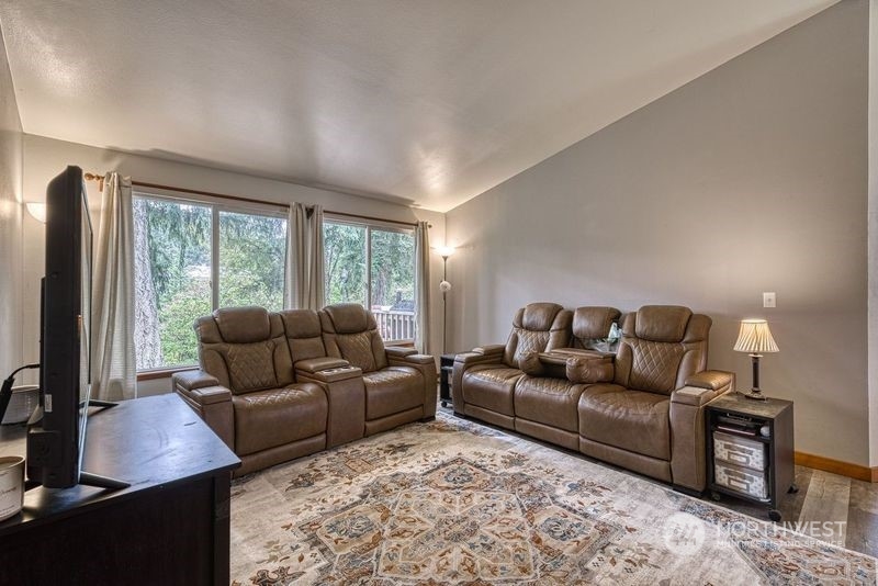4331 Cedar Court SE