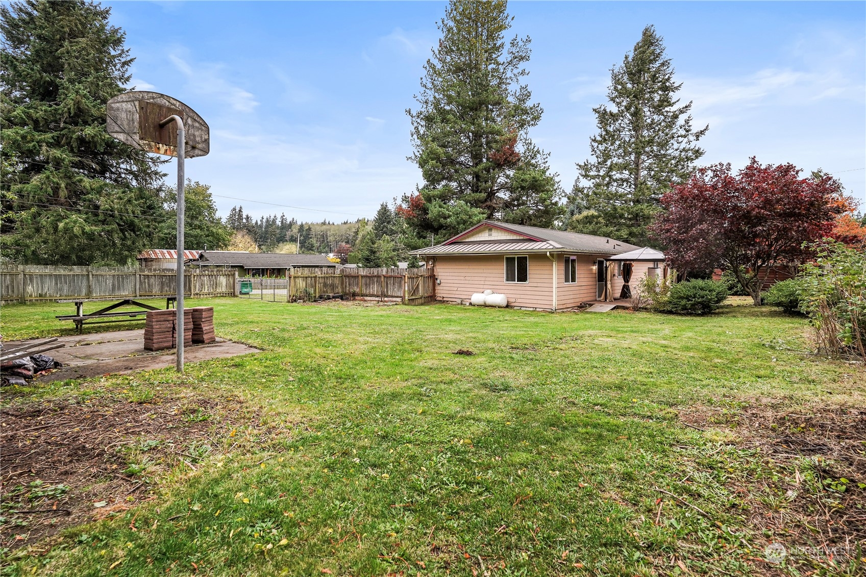 5770 NE Timberland Drive