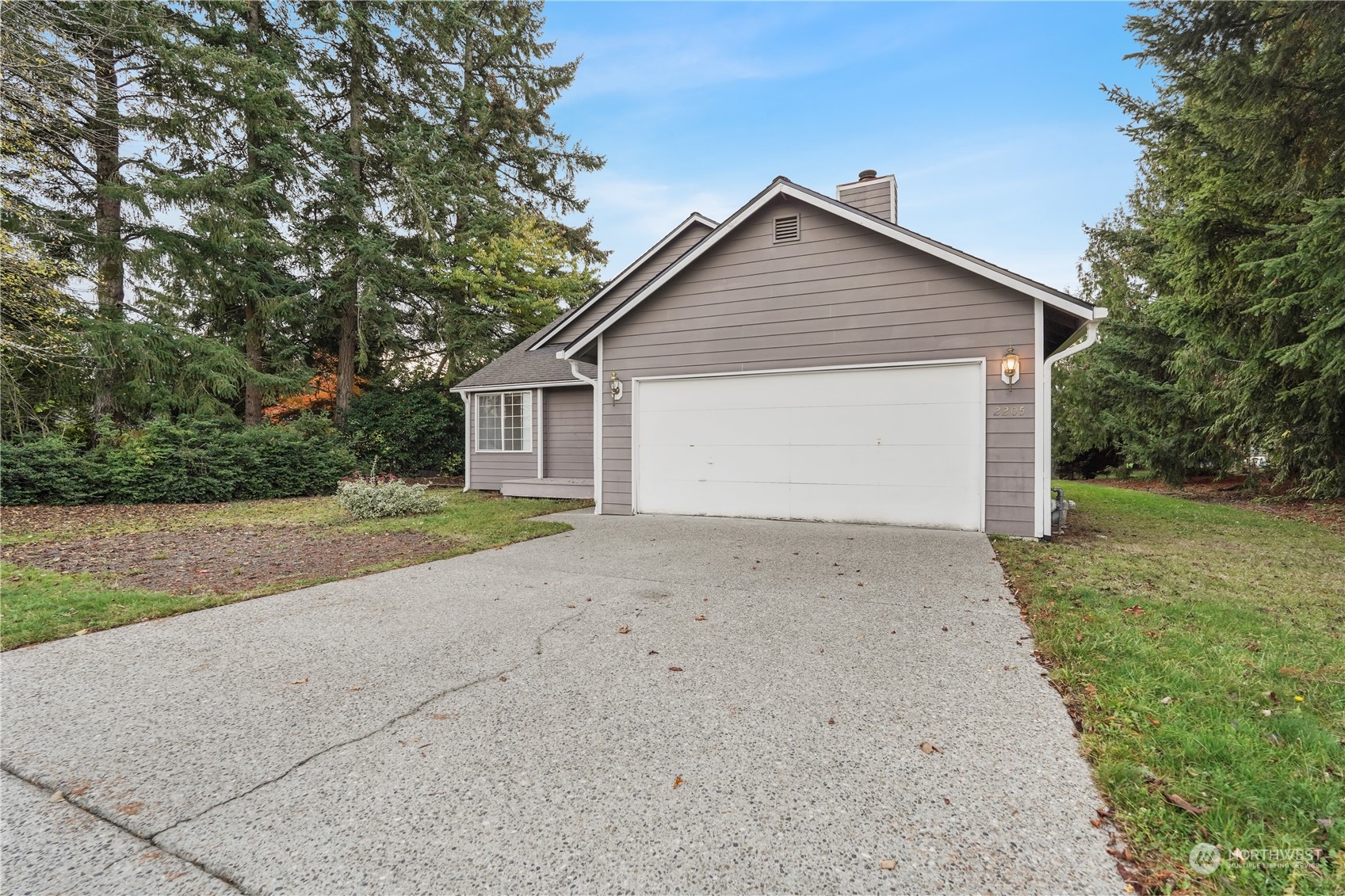 2205 Kevos Pond Court NE