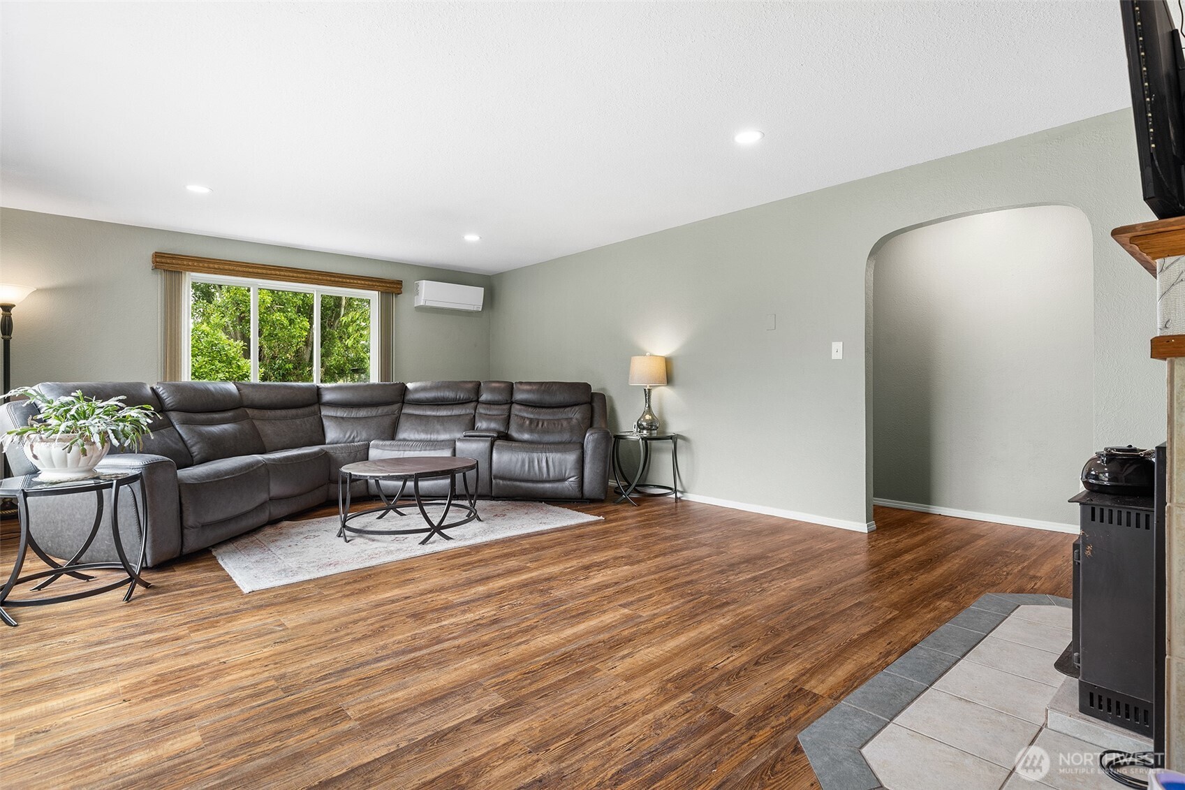 3409 E 104th Street
