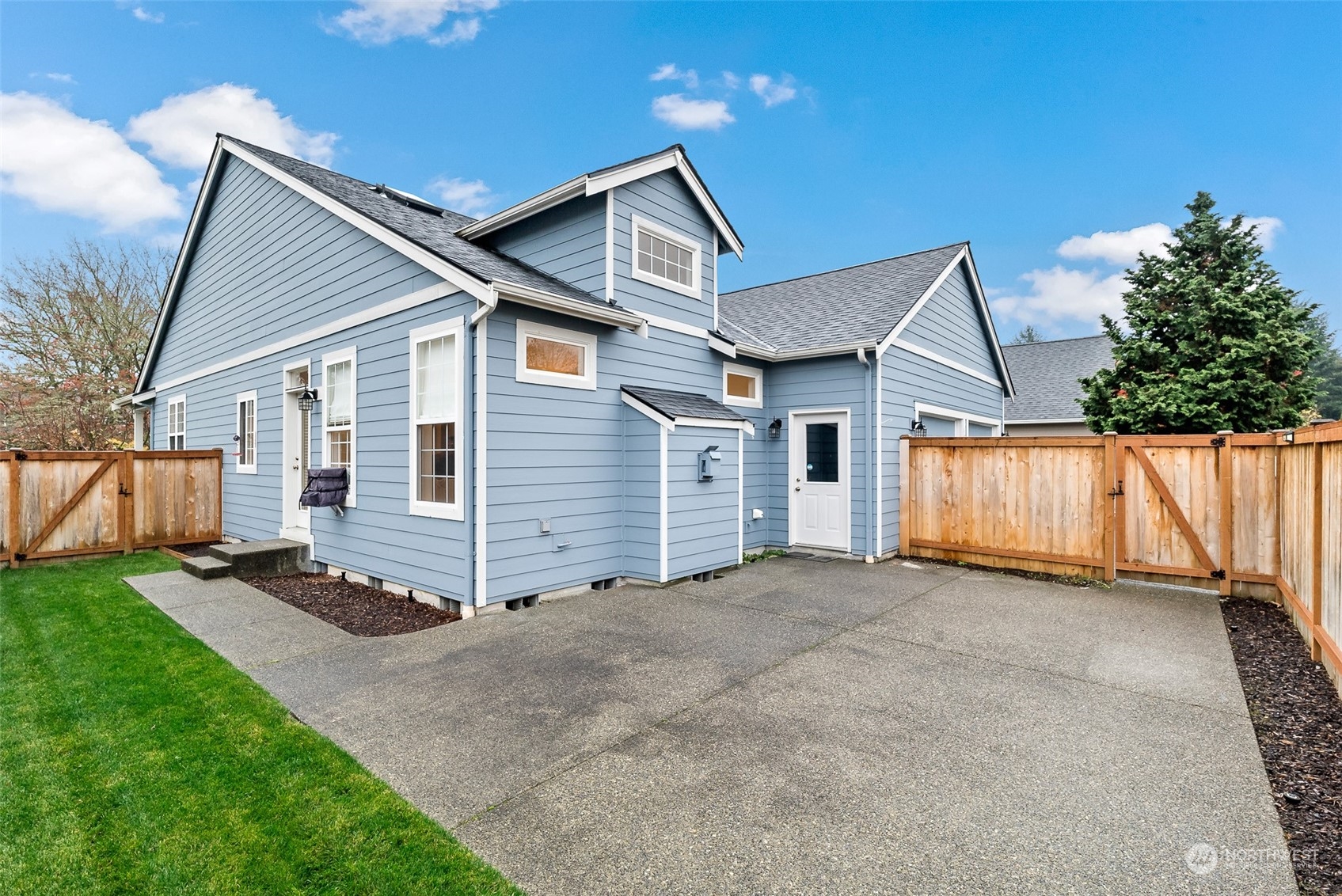 1461 Latham Court