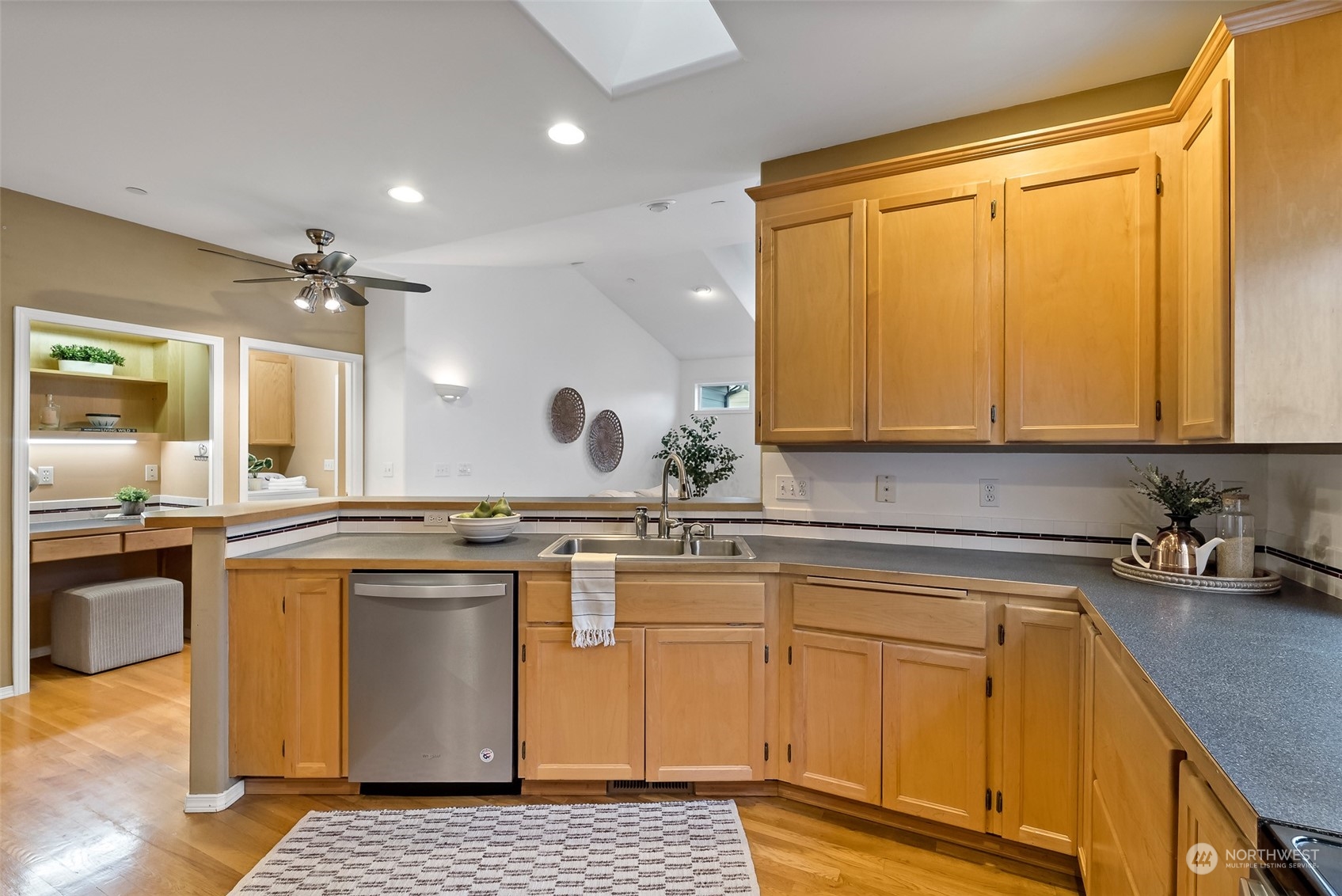 1461 Latham Court