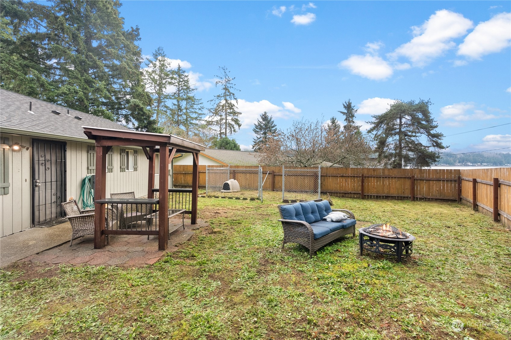 251 NE Bryan Lane