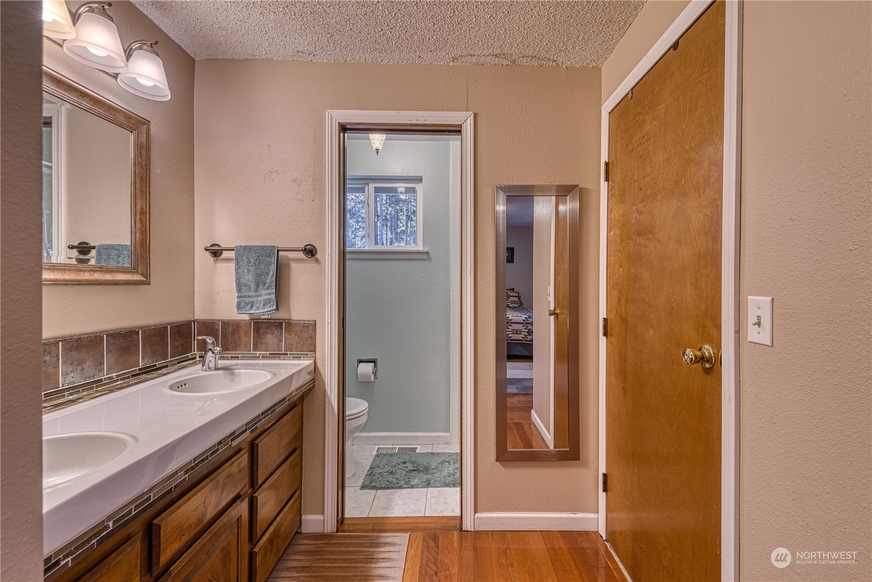 5409 138th Street NW