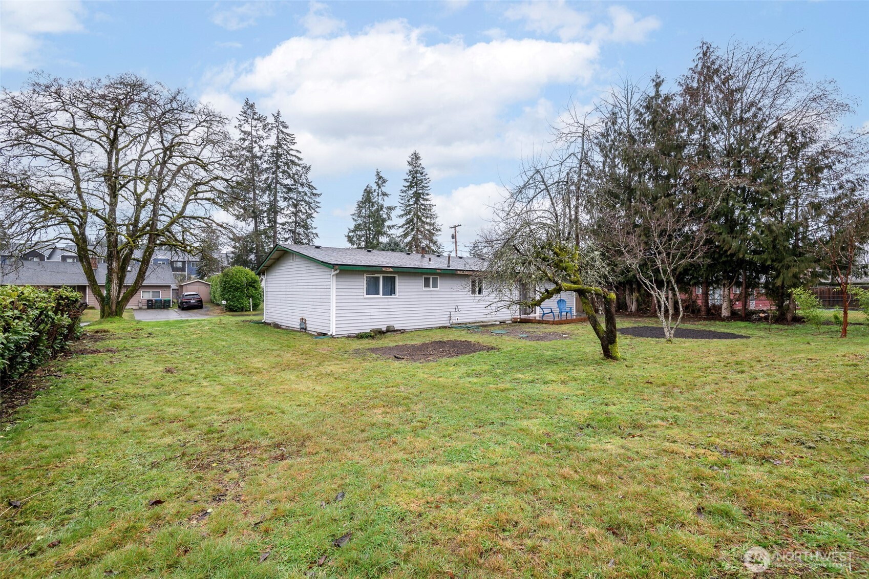 7640 3rd Ave SE