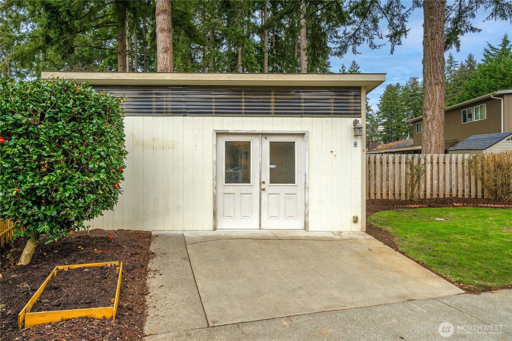501 Wildcat Street SE