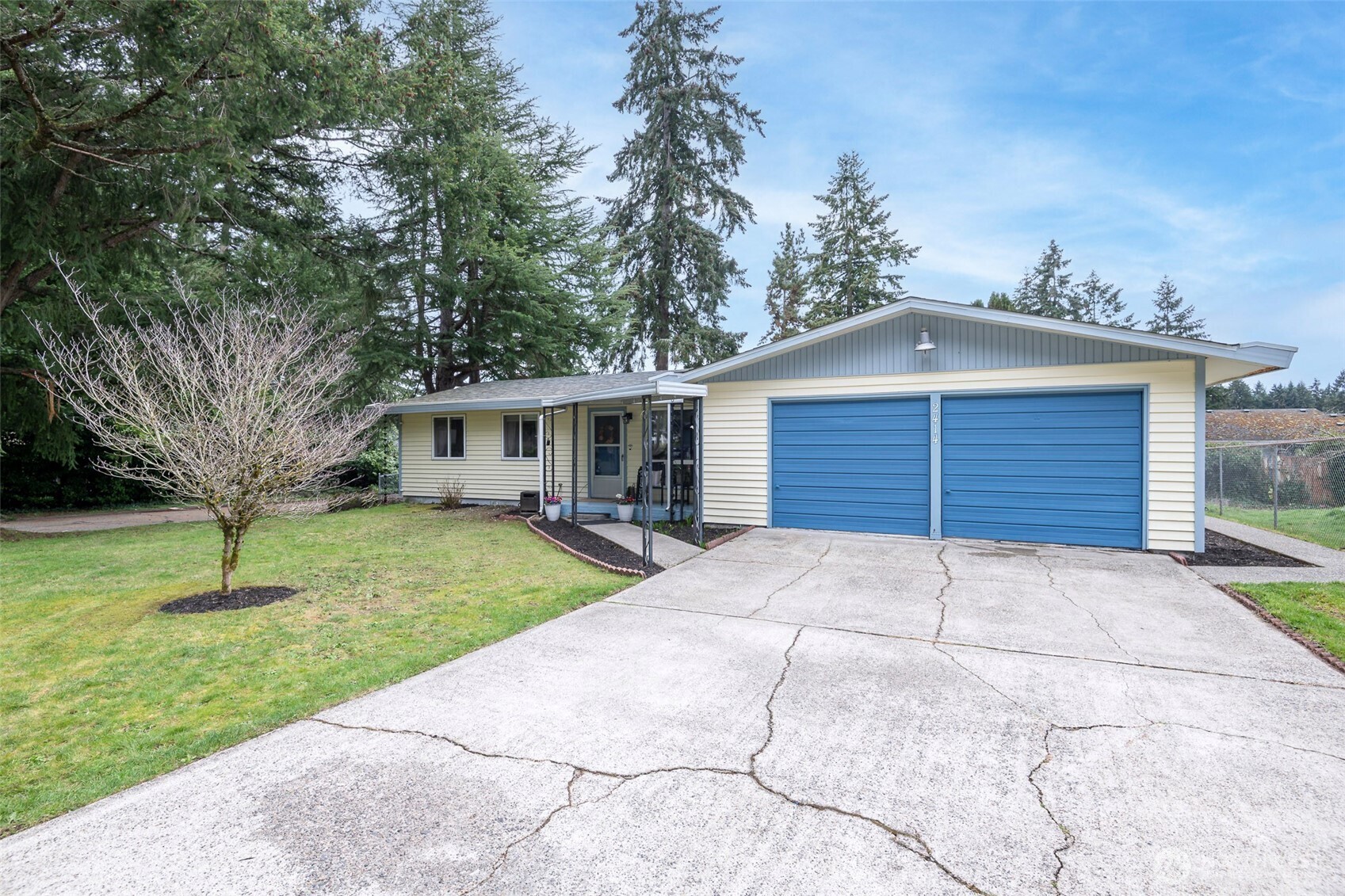 2414 Oak Drive