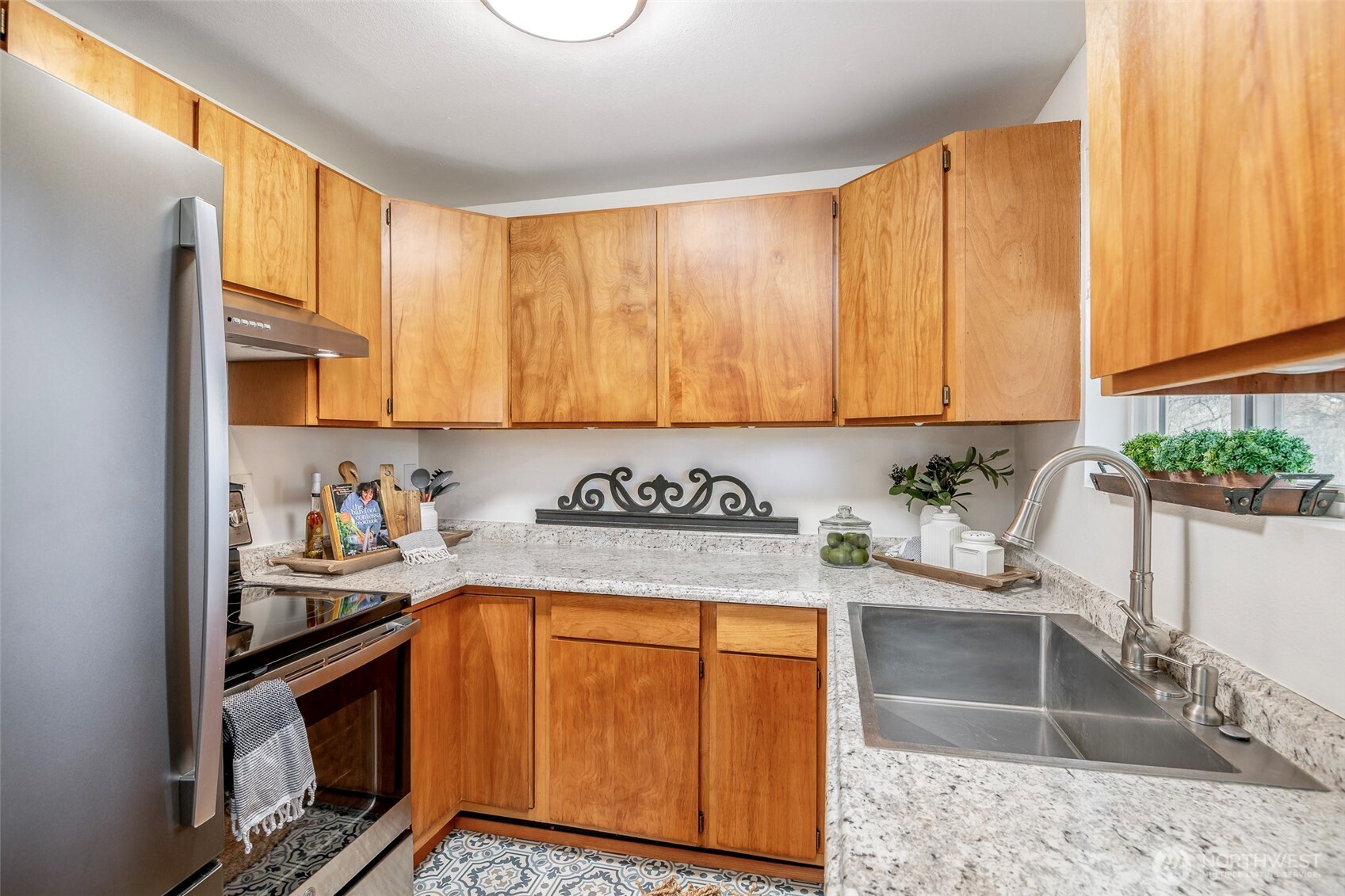 2414 Oak Drive
