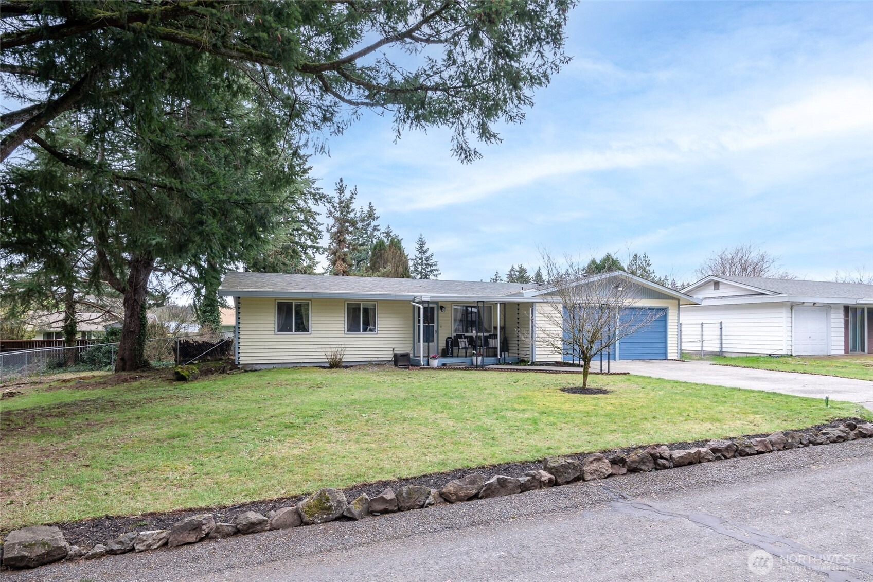 2414 Oak Drive