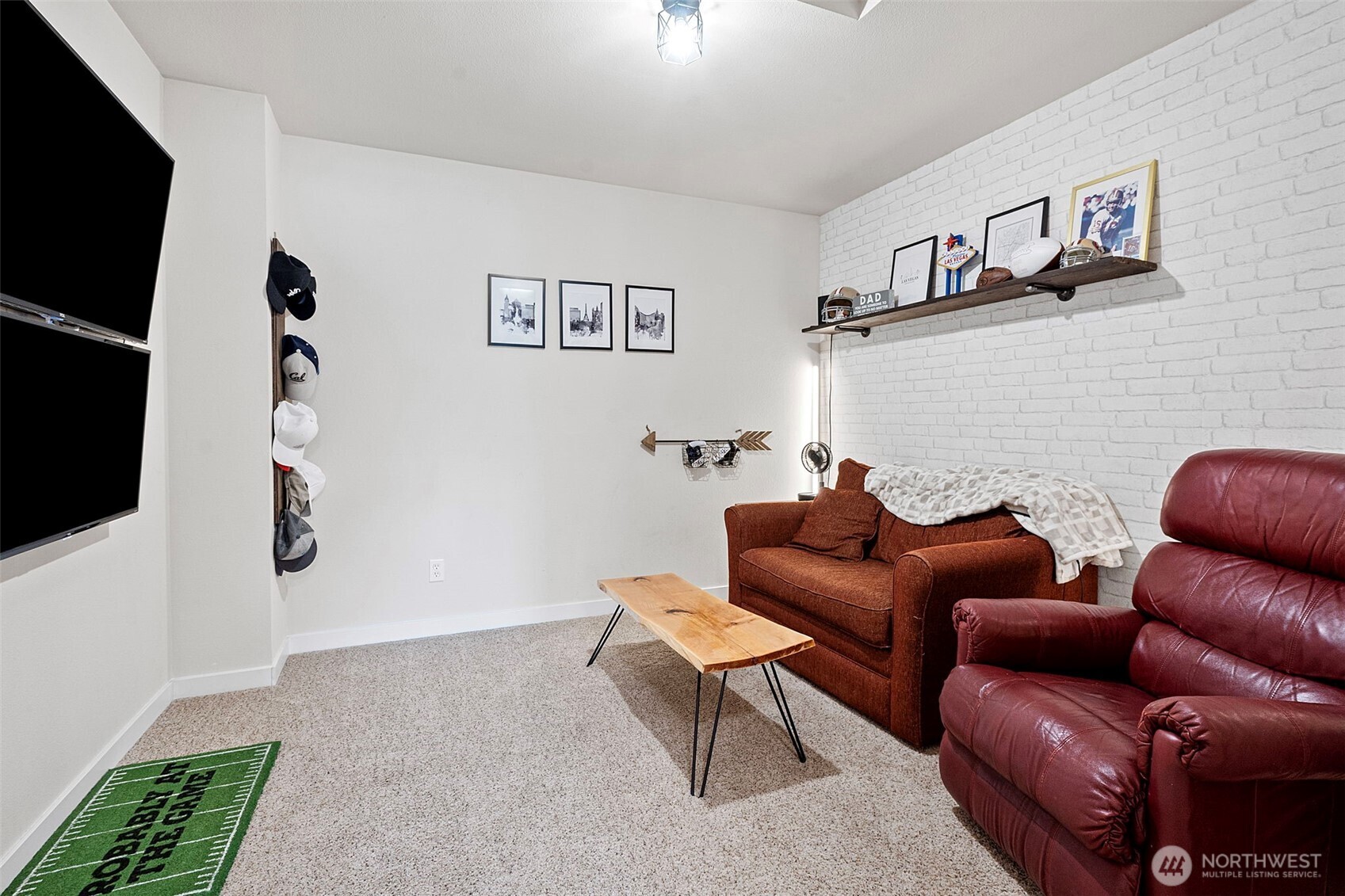 216 Lake Louise Drive SW