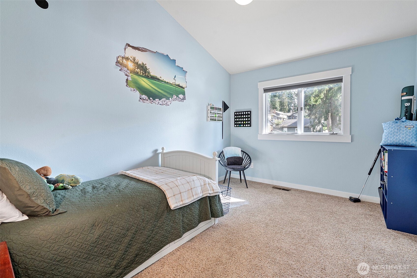 216 Lake Louise Drive SW