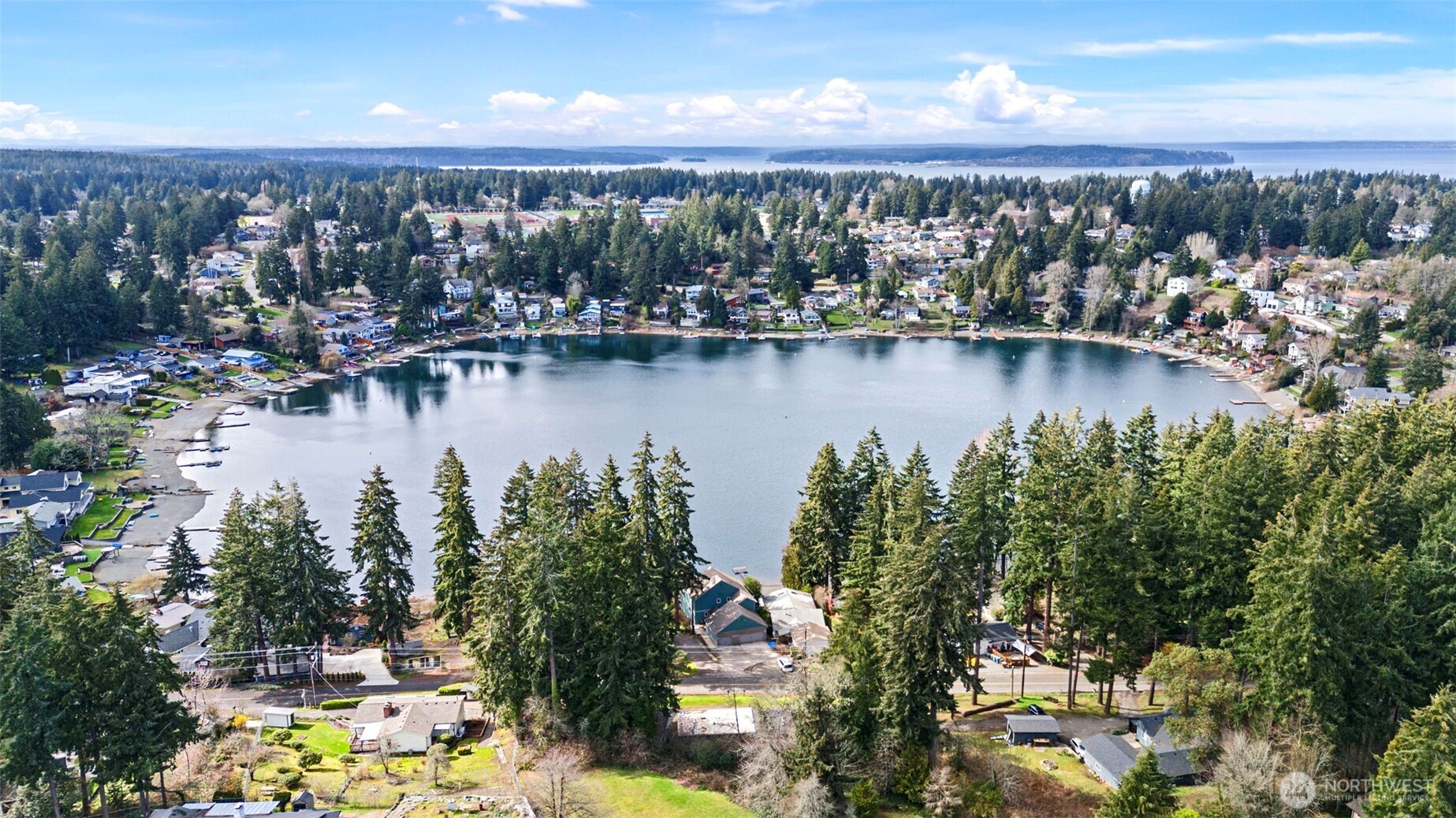 216 Lake Louise Drive SW