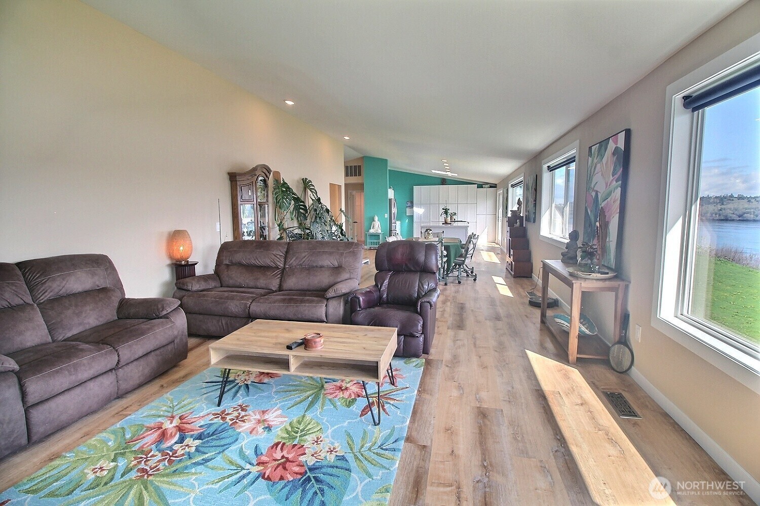 2101 14th Avenue NW