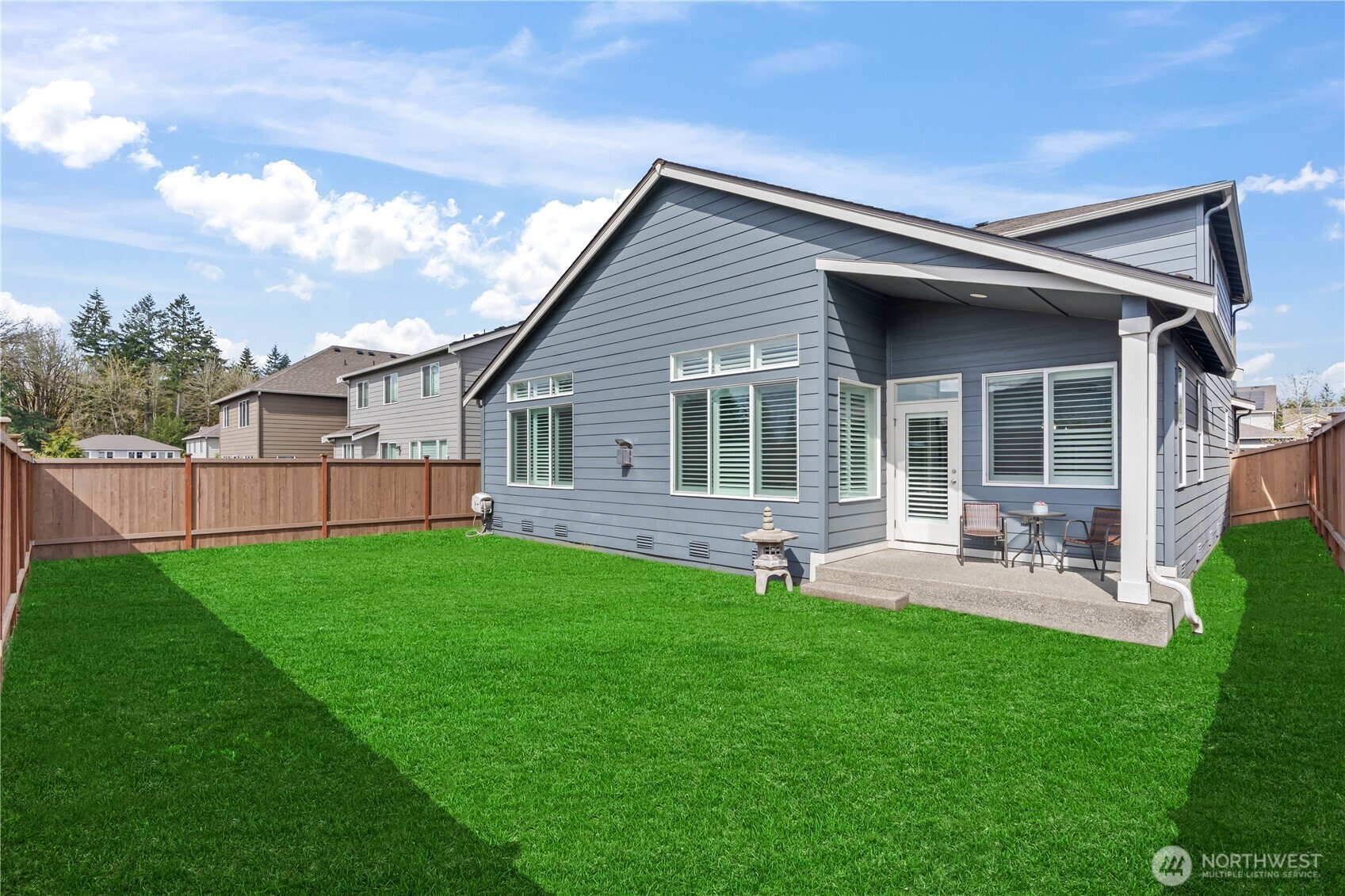 6819 Oleander Avenue NE