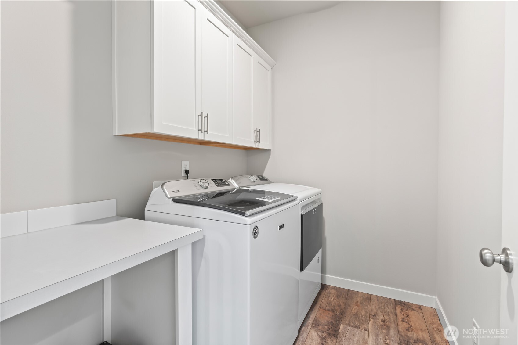 6819 Oleander Avenue NE