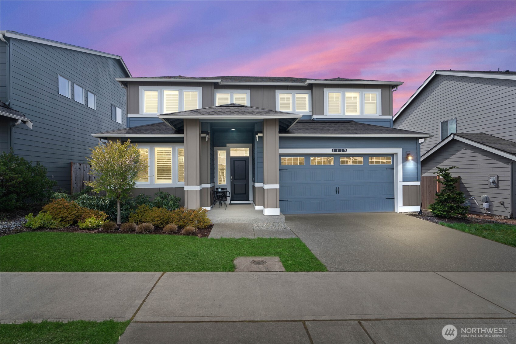 6819 Oleander Avenue NE