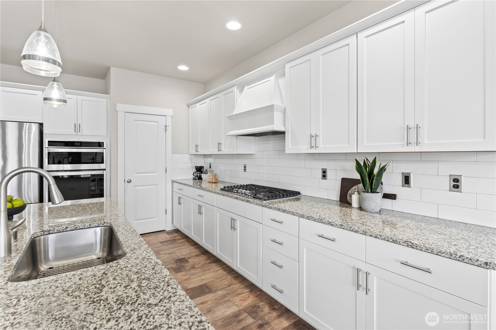 6819 Oleander Avenue NE