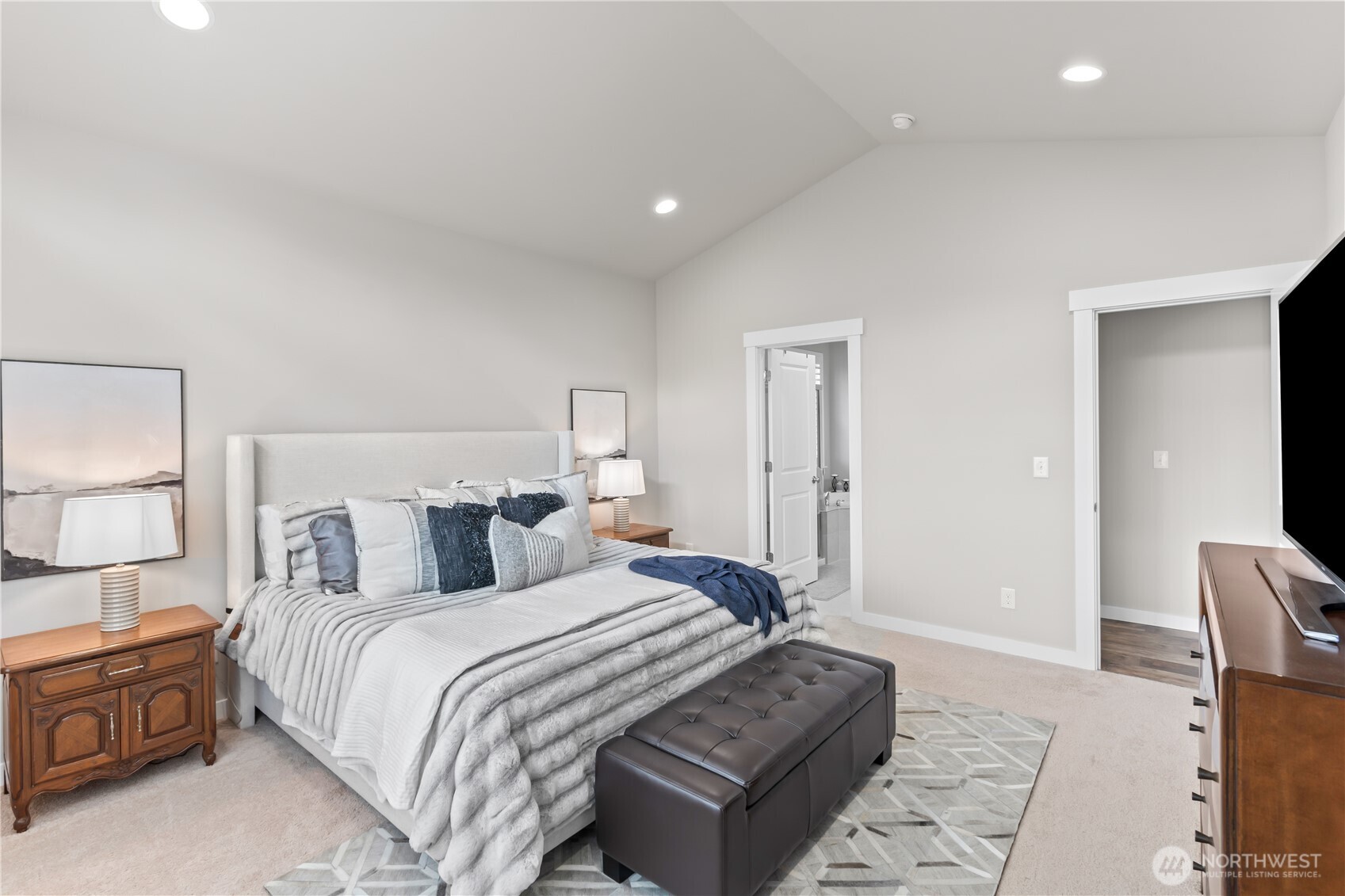 6819 Oleander Avenue NE