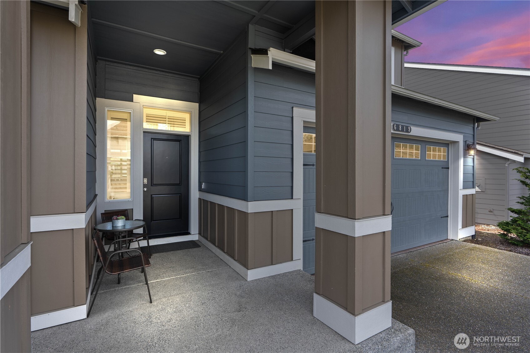 6819 Oleander Avenue NE