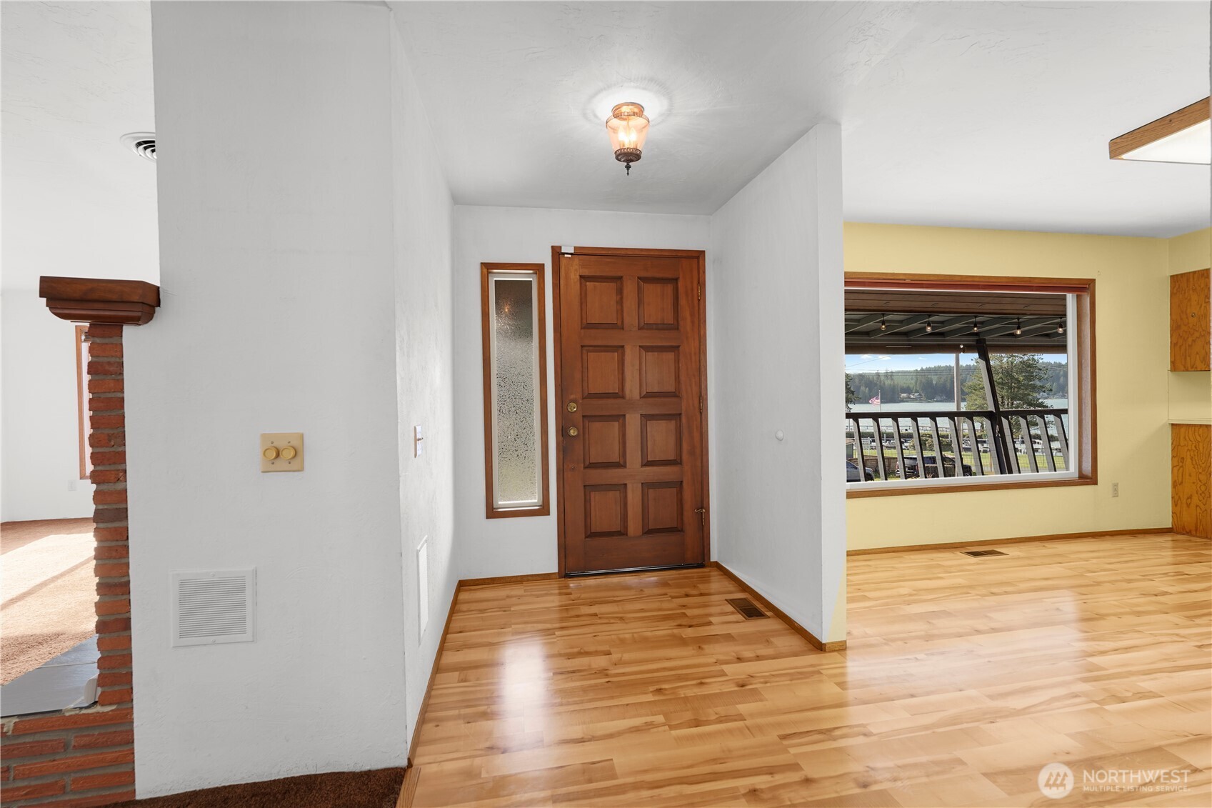370 E Mason Lake Drive E