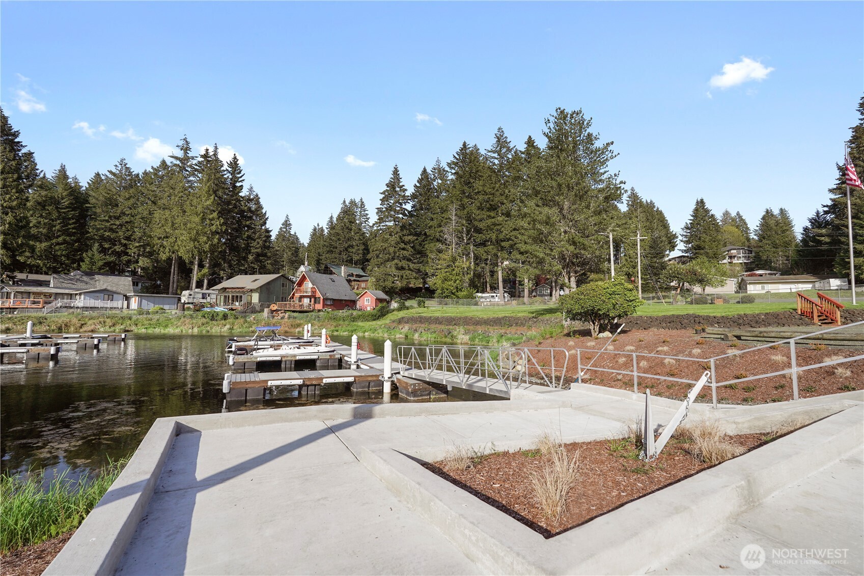 370 E Mason Lake Drive E